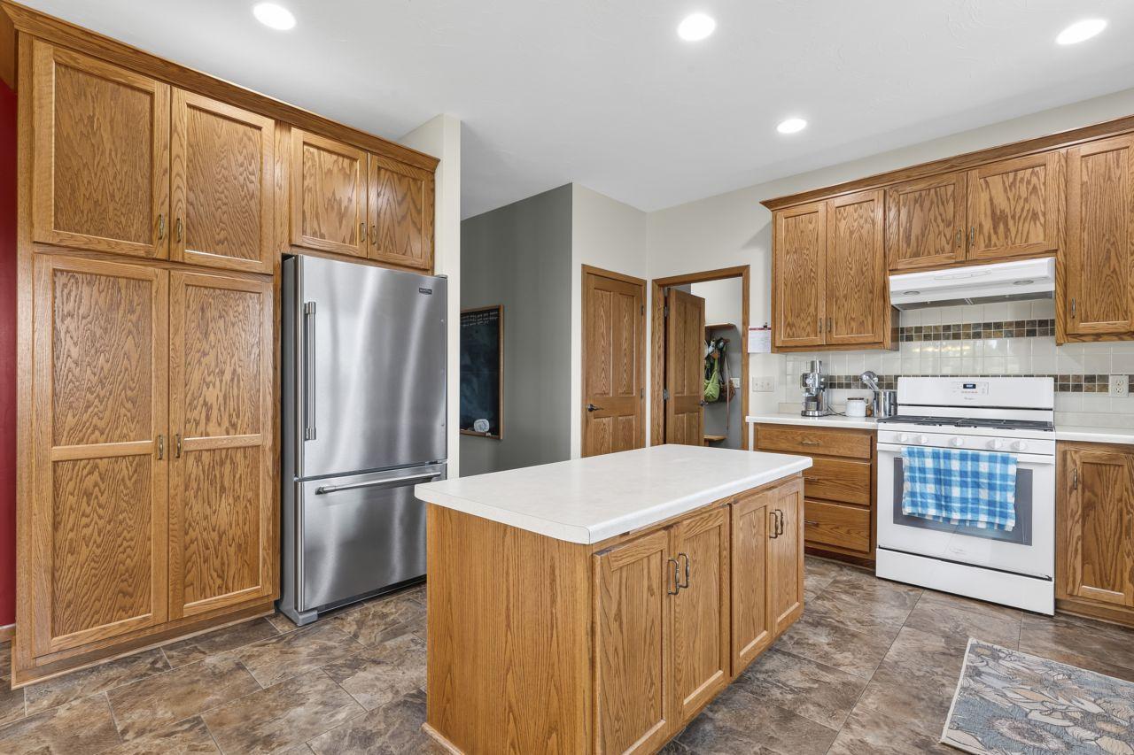 5655 154th Street E Property Photo 7