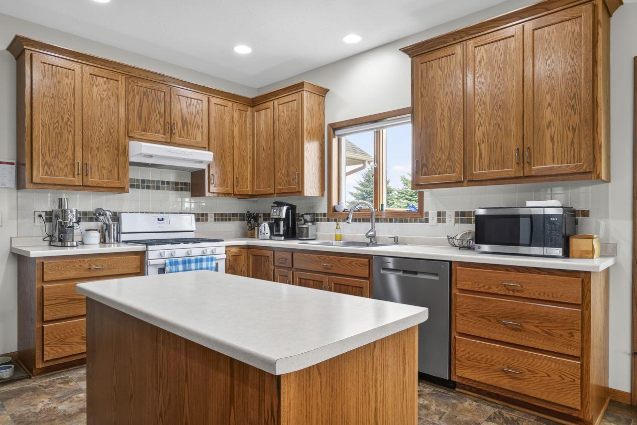 5655 154th Street E Property Photo 8