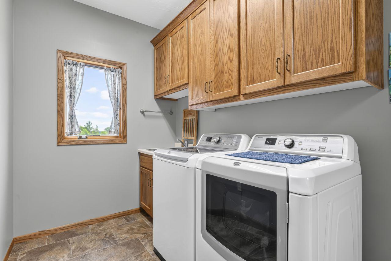 5655 154th Street E Property Photo 9