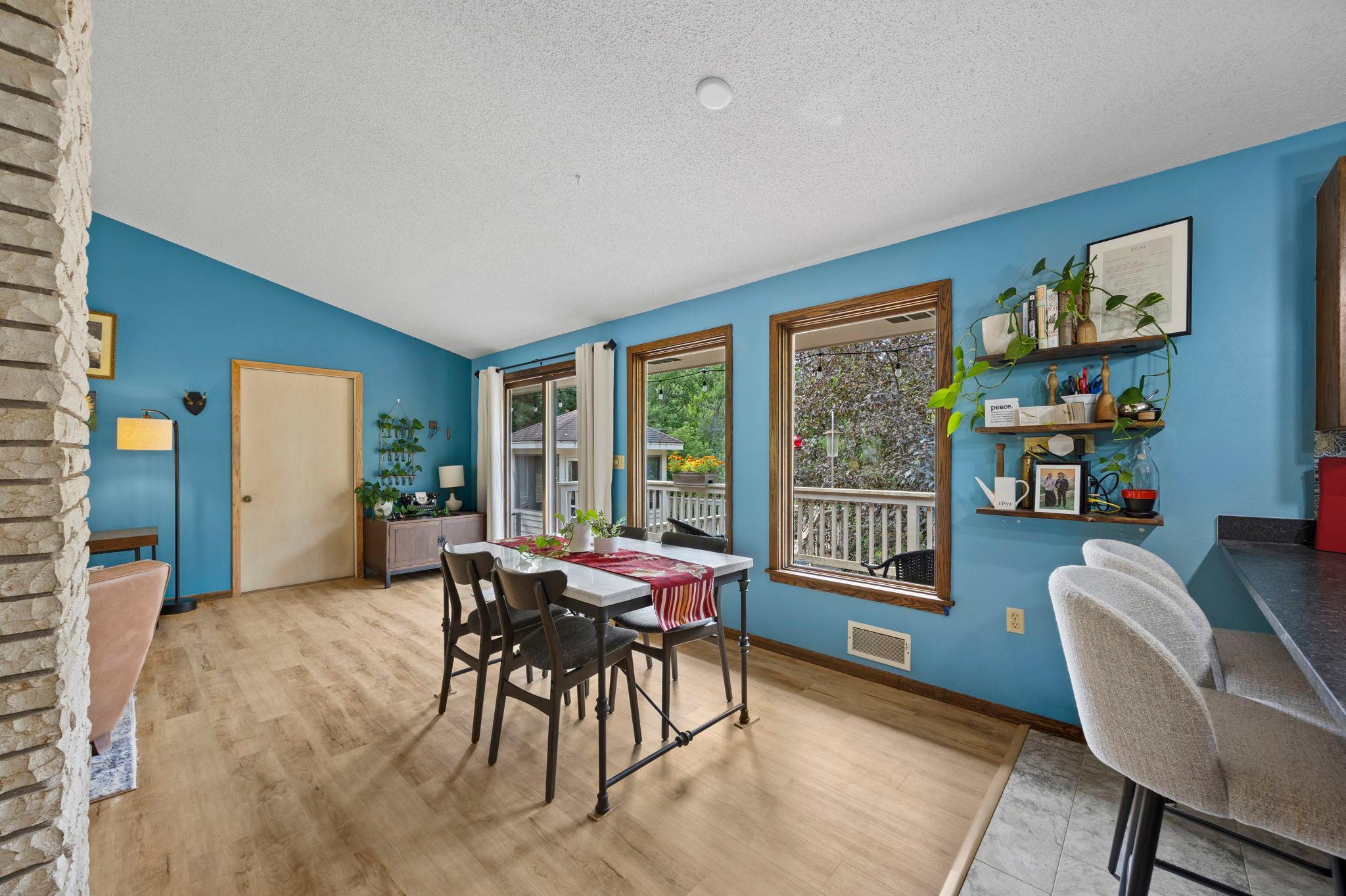 475 Riverside Street Property Photo 16