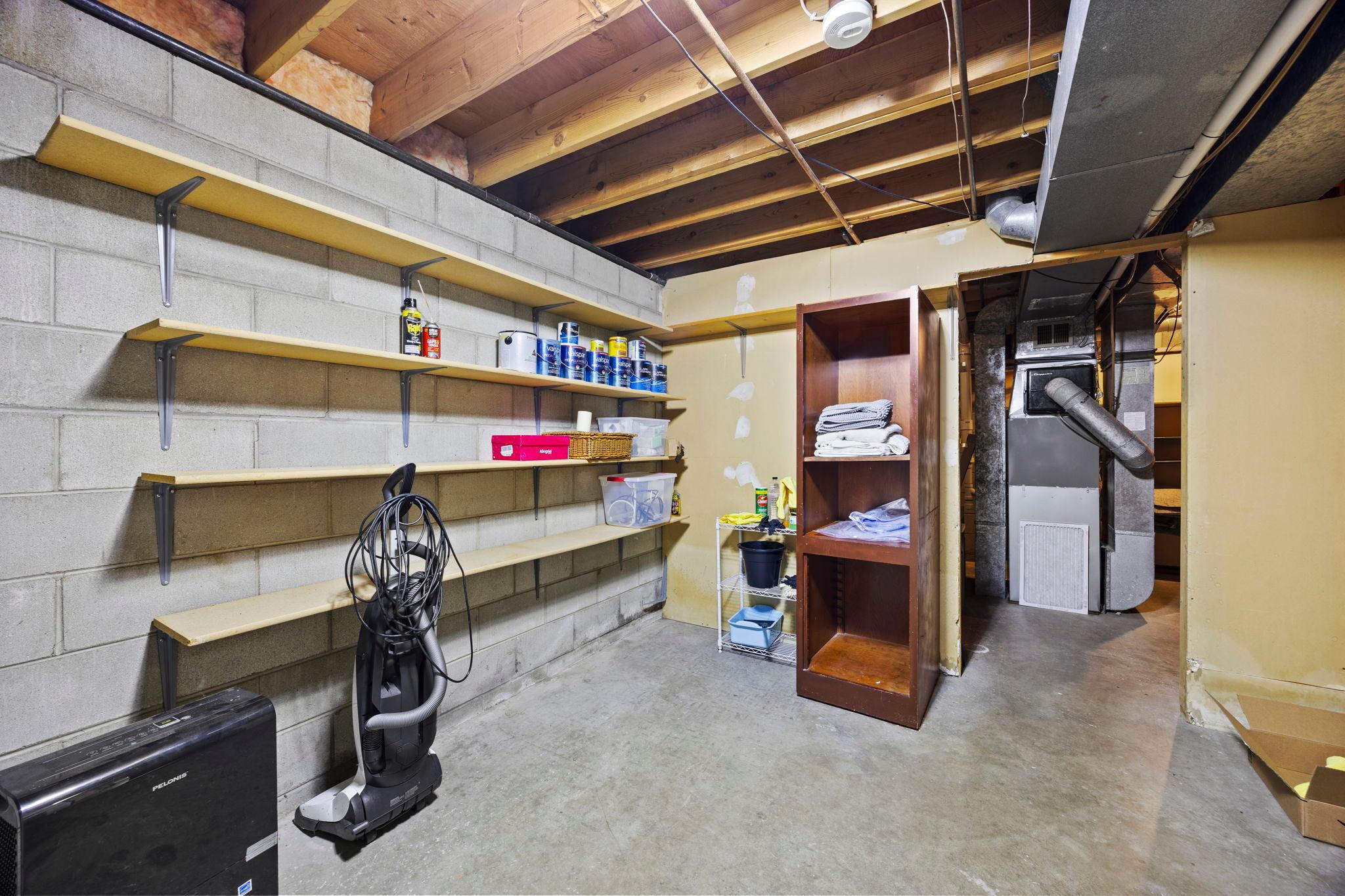 475 Riverside Street Property Photo 55