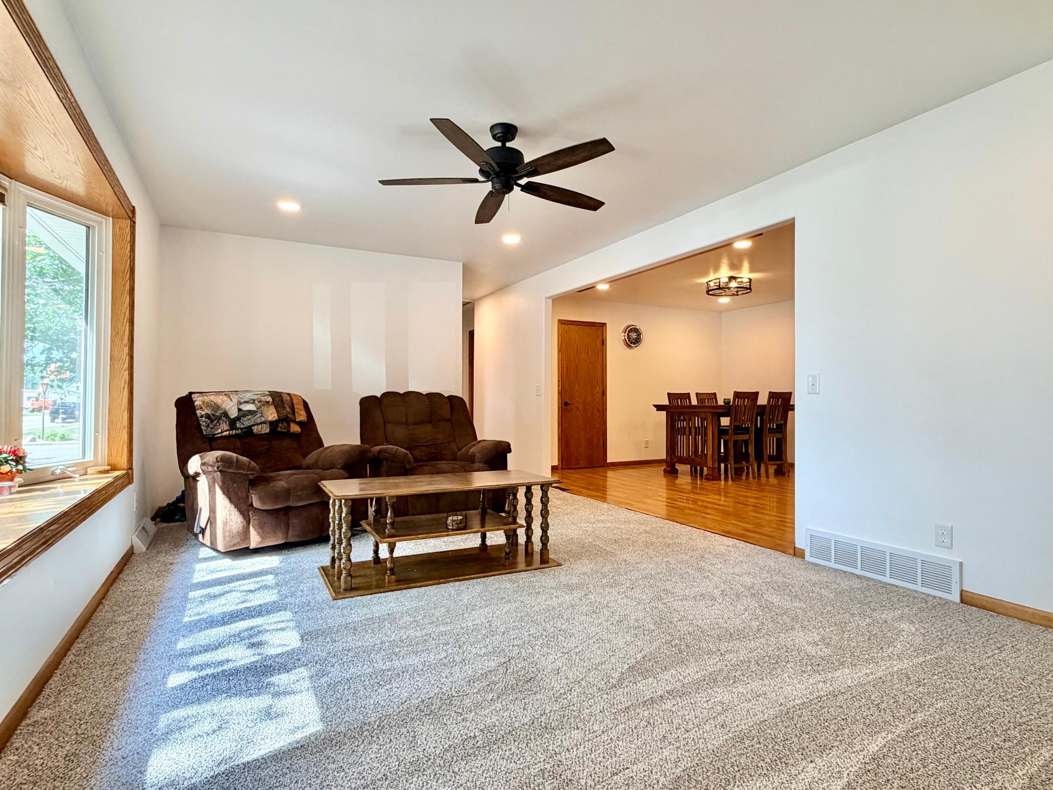 726 5th Avenue Property Photo 5