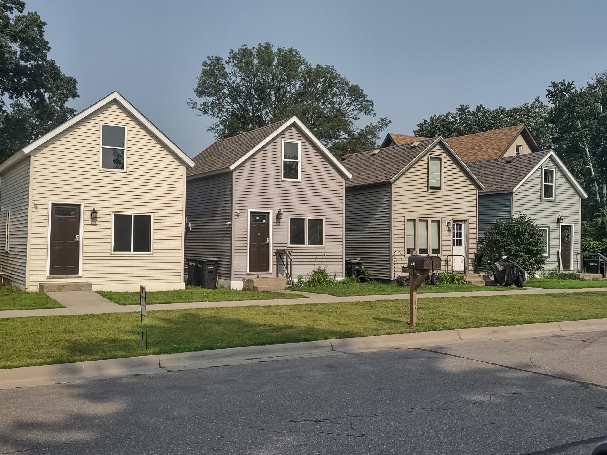 607 3rd Street Ne Property Photo 4