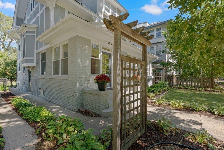 1055 Goodrich Avenue Property Photo 3
