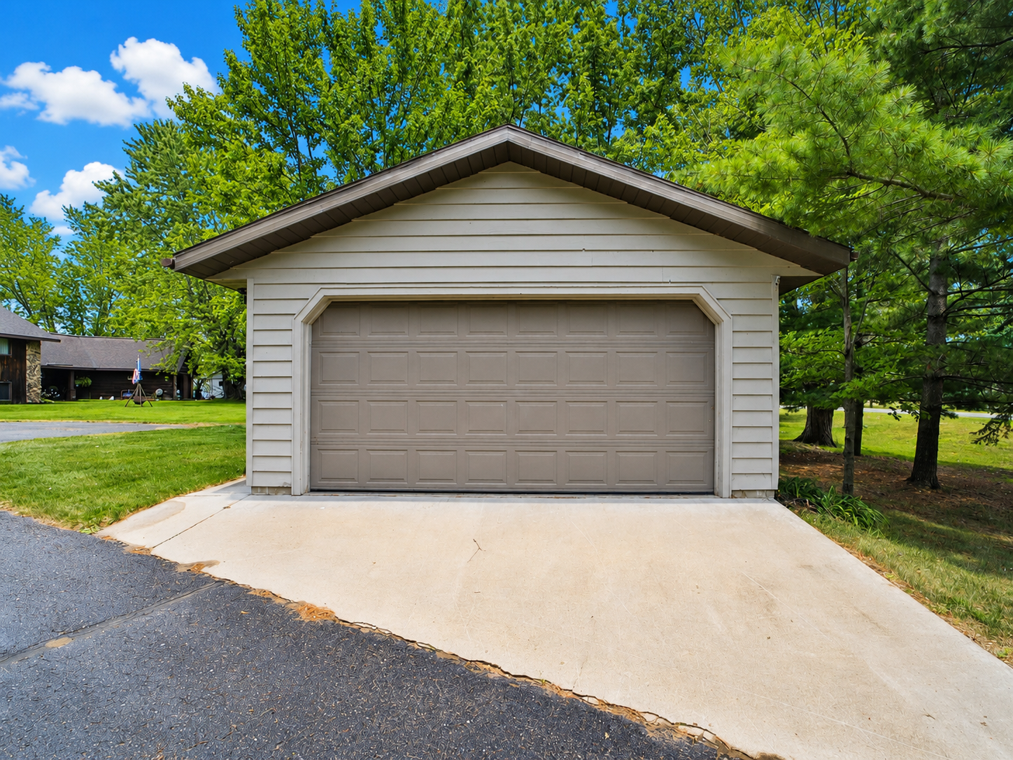 13541 Maplewood Drive Property Photo 46