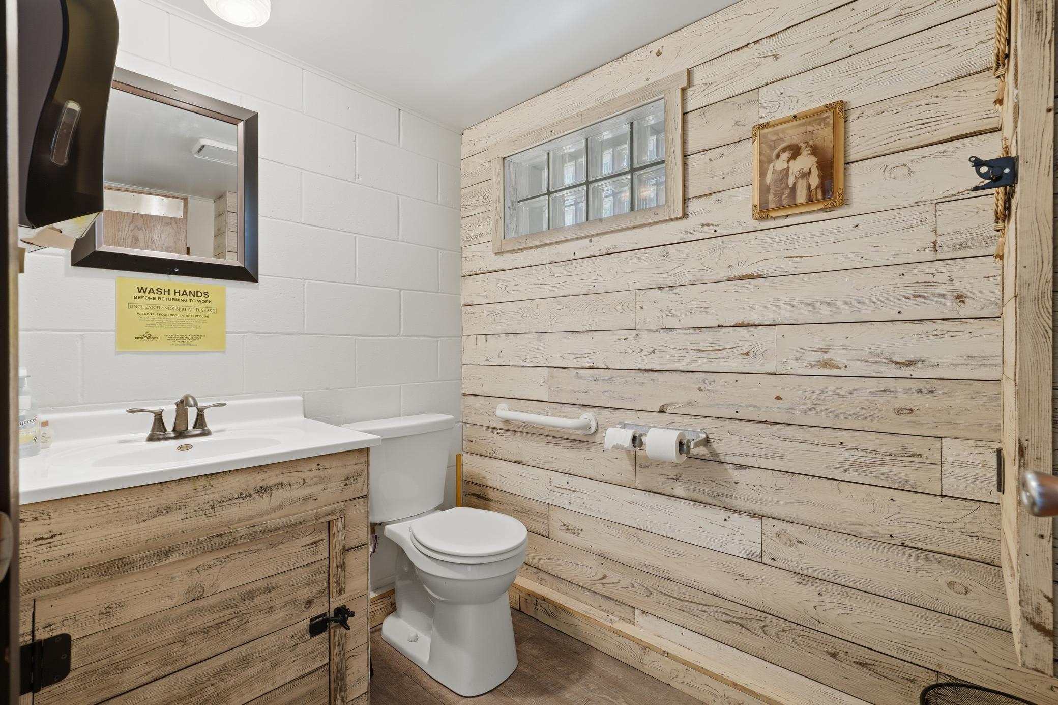 543 State Road Property Photo 12