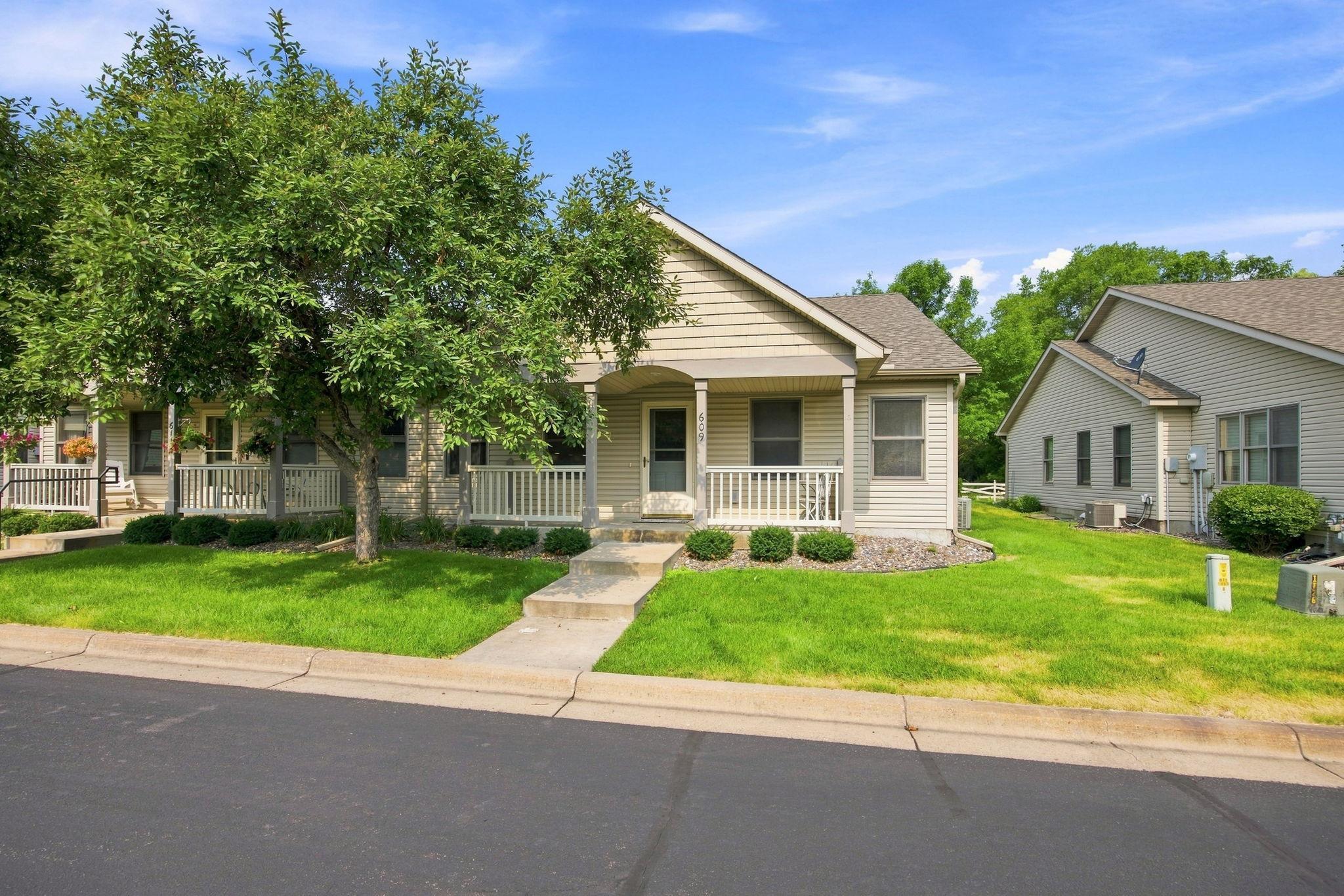 609 Vine Lane