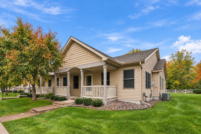 609 Vine Lane Property Photo 1