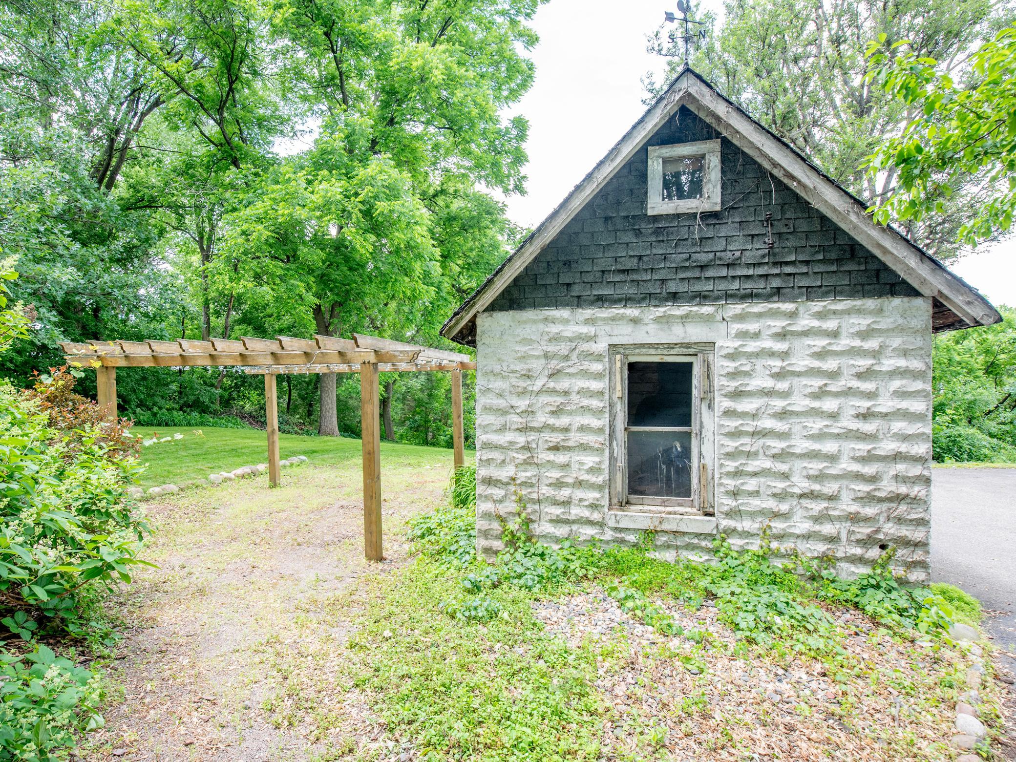 1603 Dodd Road Property Photo 10