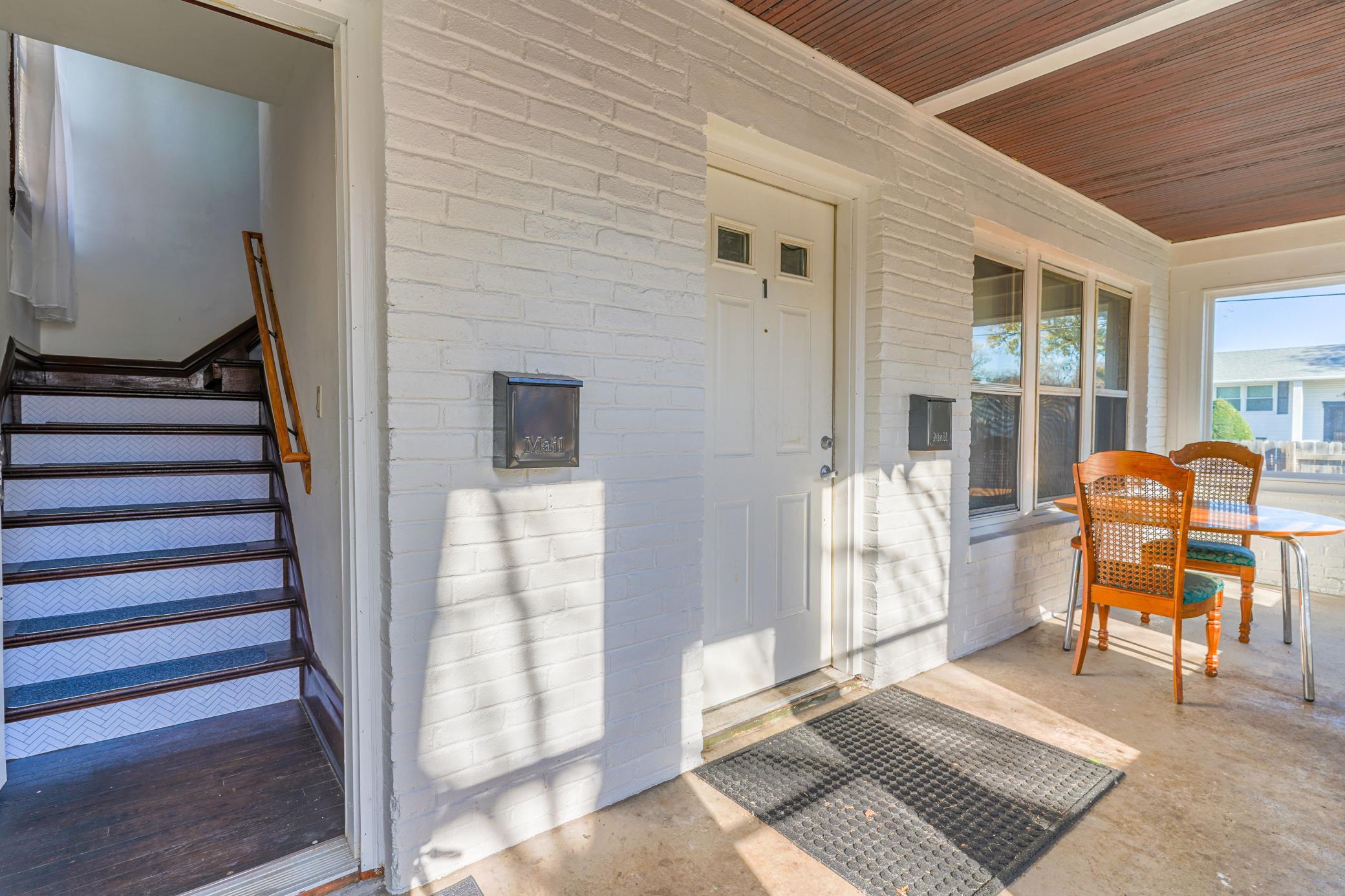 393 Geranium Avenue E Property Photo 3