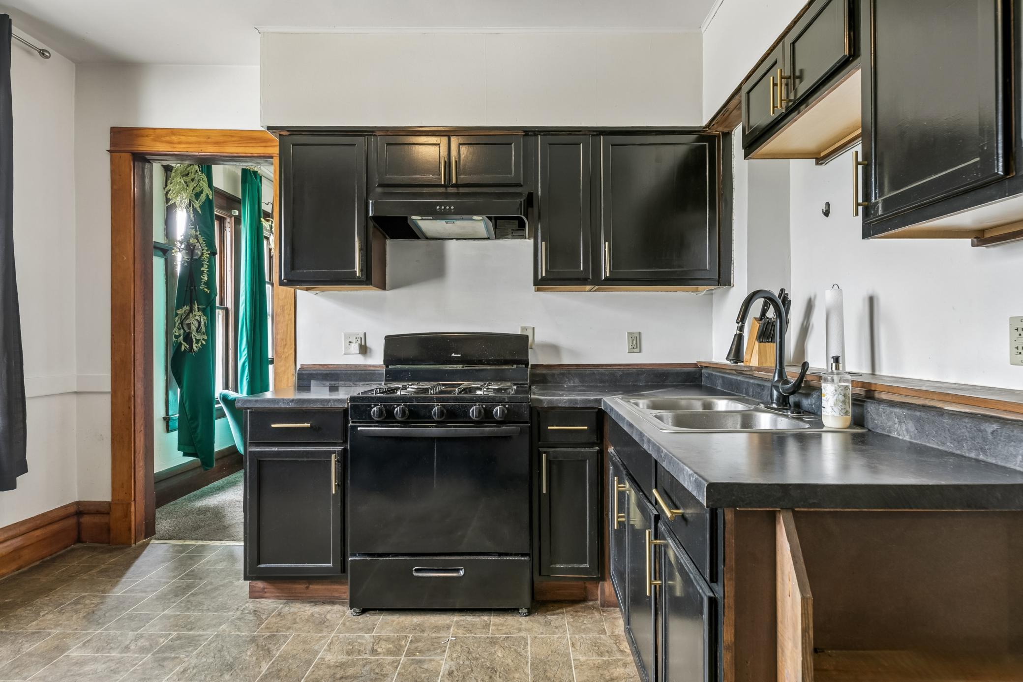393 Geranium Avenue E Property Photo 11