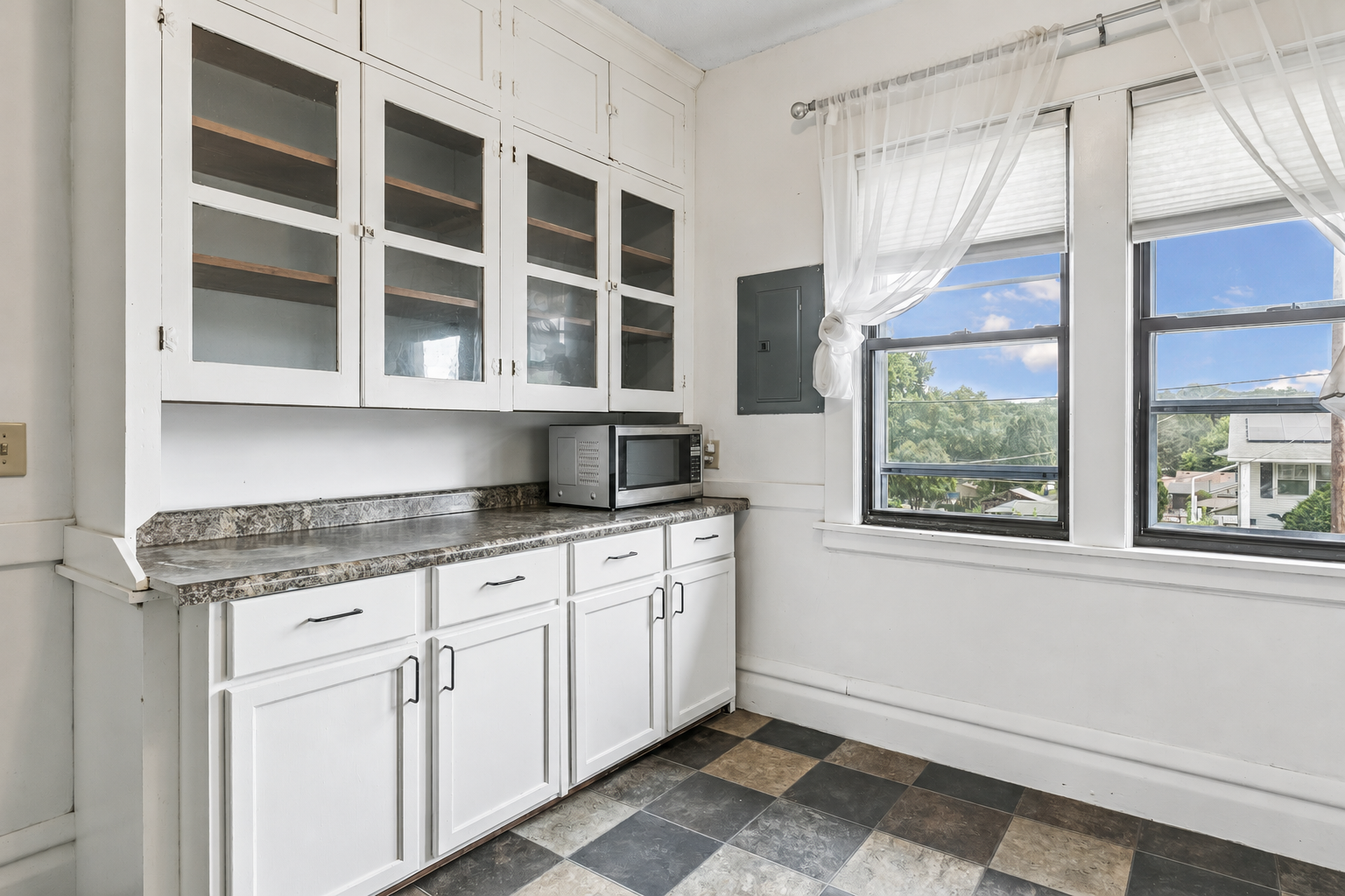 393 Geranium Avenue E Property Photo 24