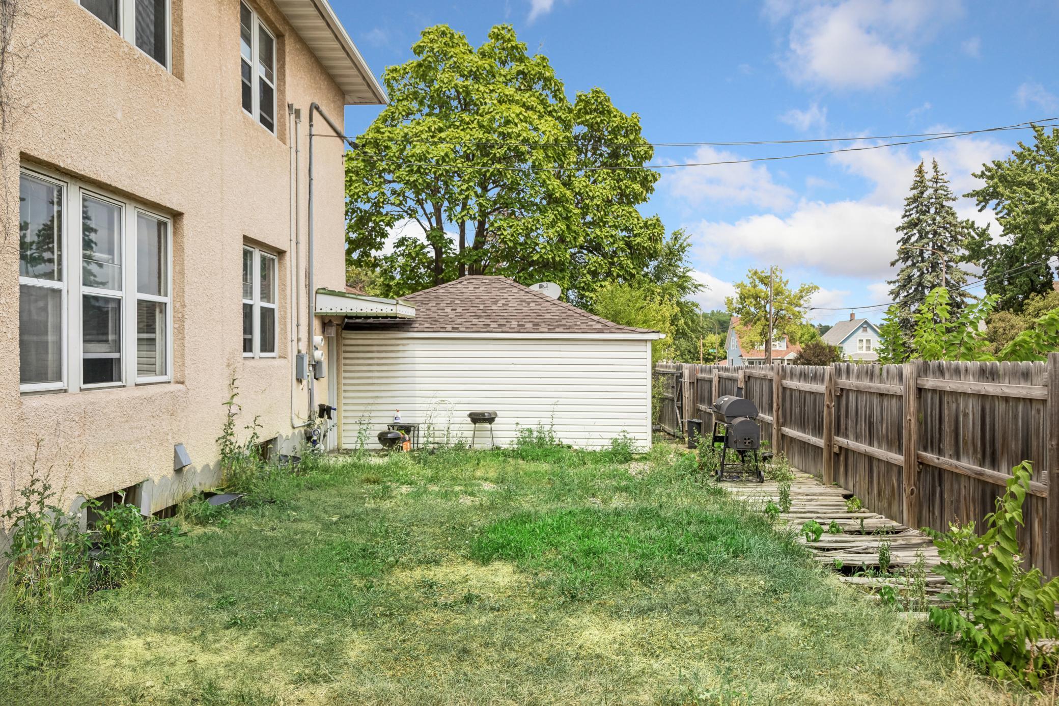 393 Geranium Avenue E Property Photo 37