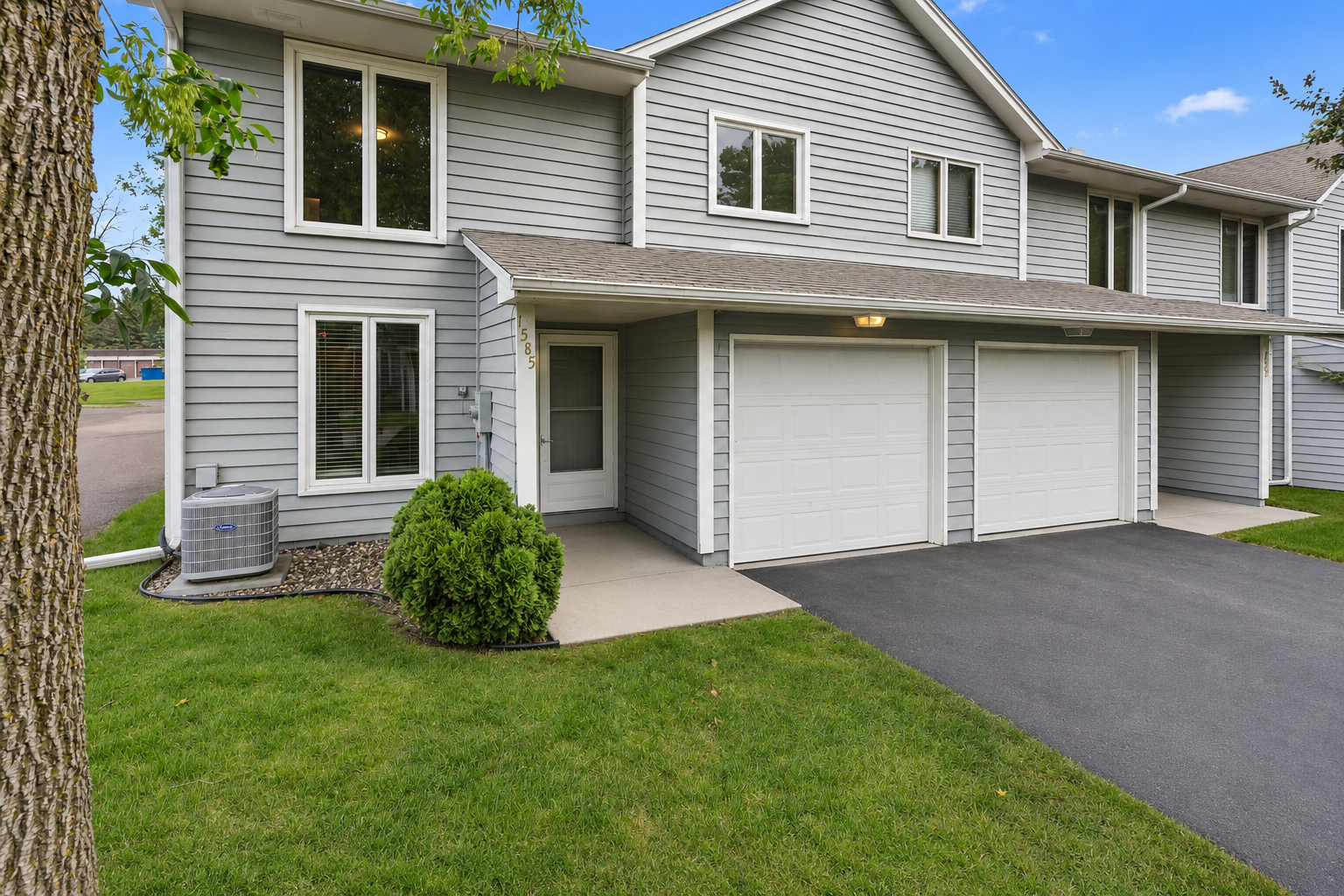 1585 Millpond Court Property Photo 1