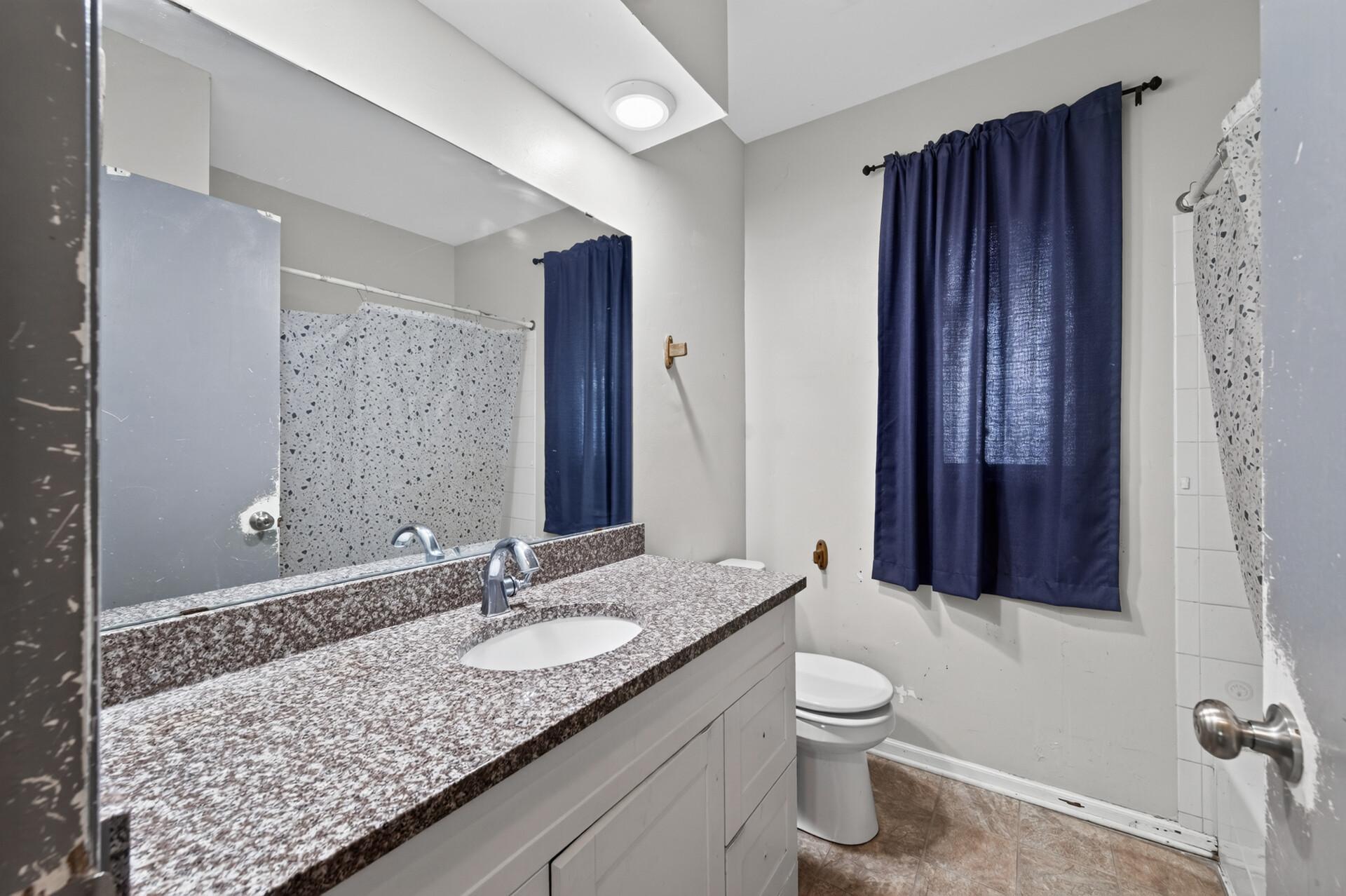 995 Rose Avenue E Property Photo 20