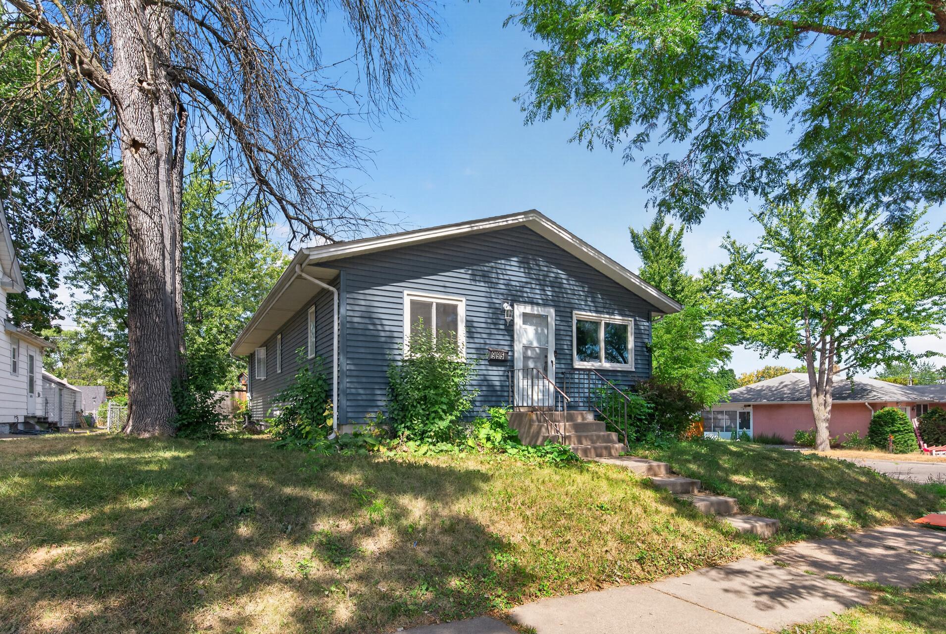 995 Rose Avenue E Property Photo 28