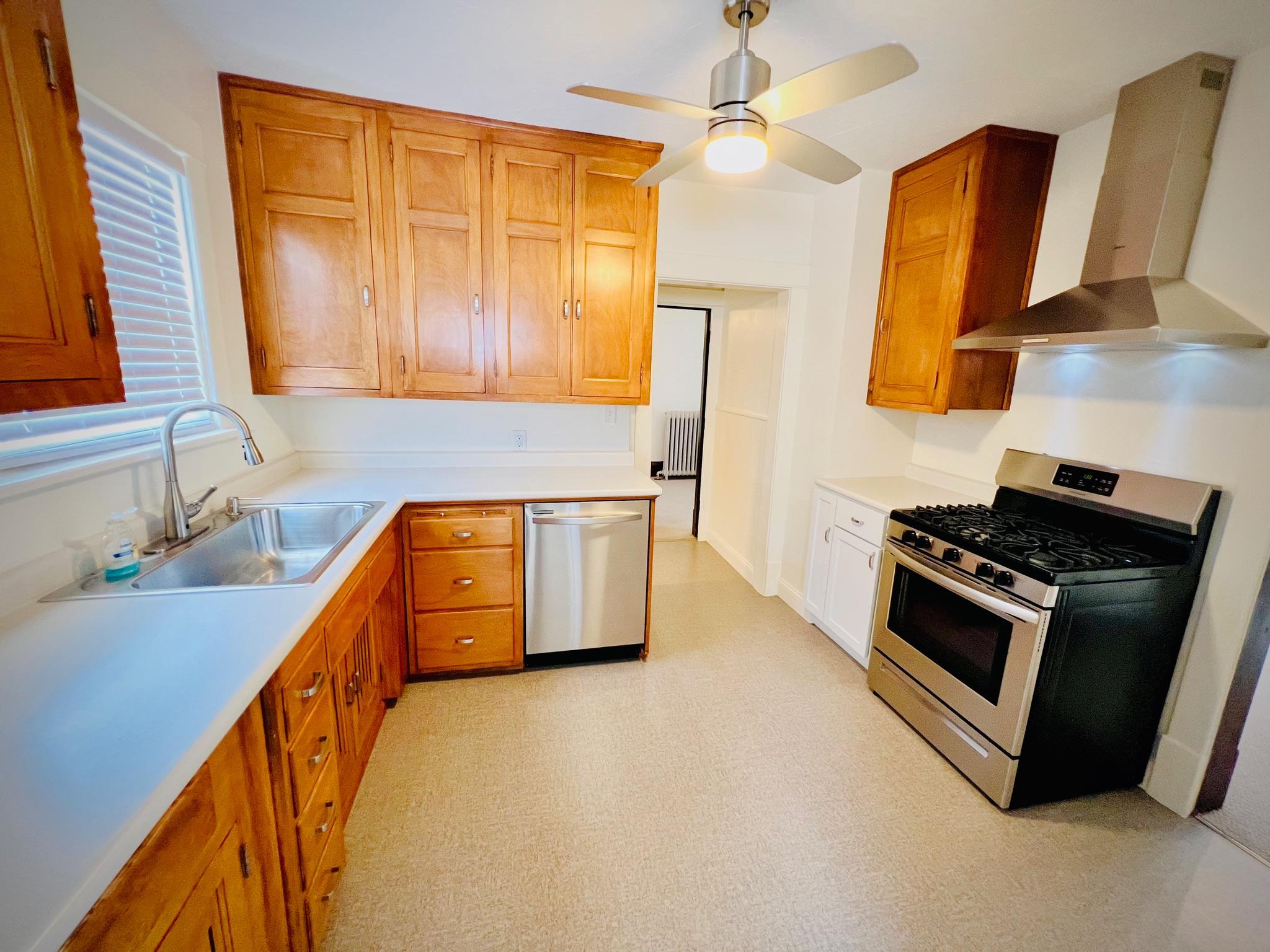 3207 E 42nd Street Property Photo 5
