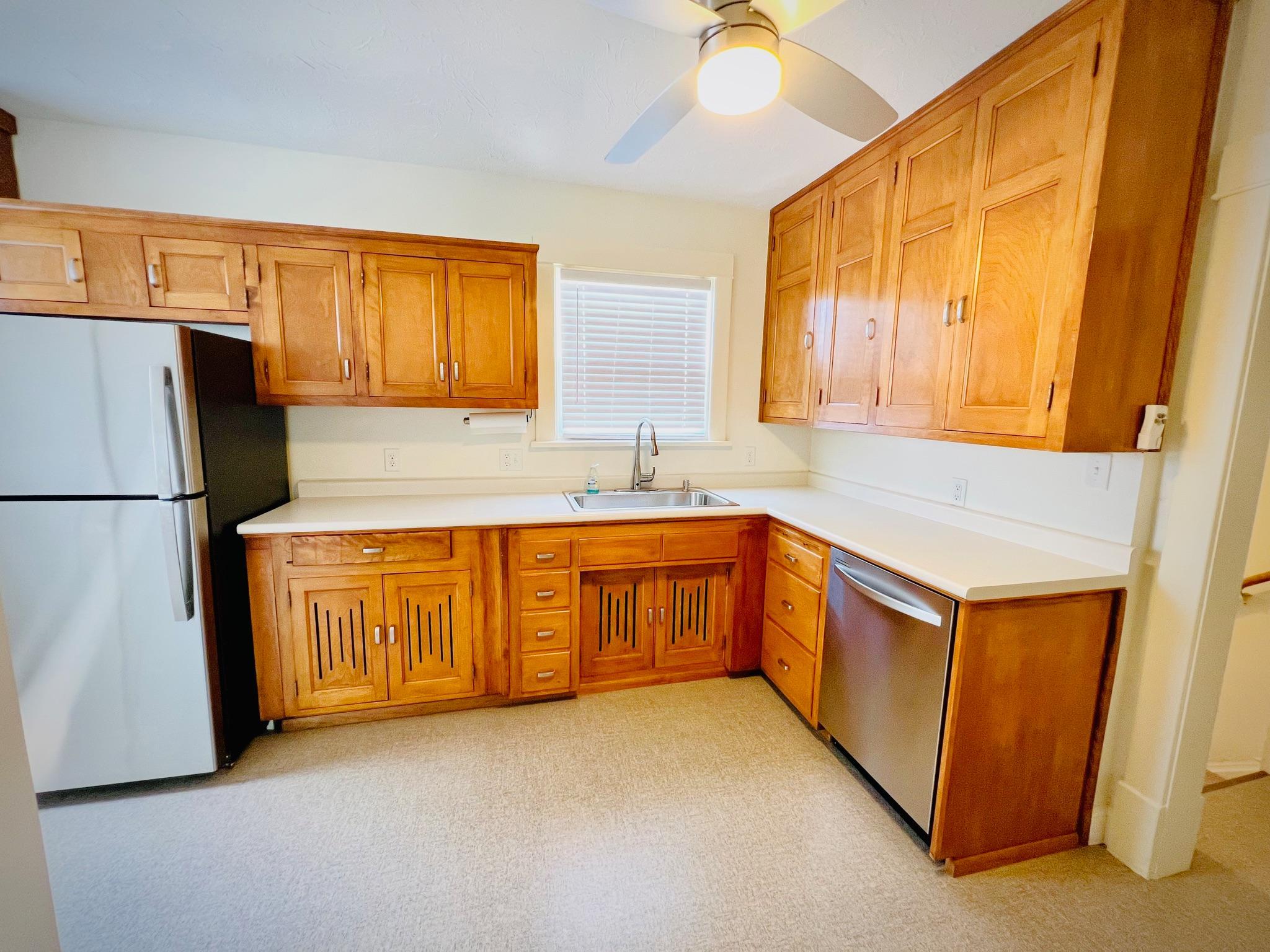 3207 E 42nd Street Property Photo 6