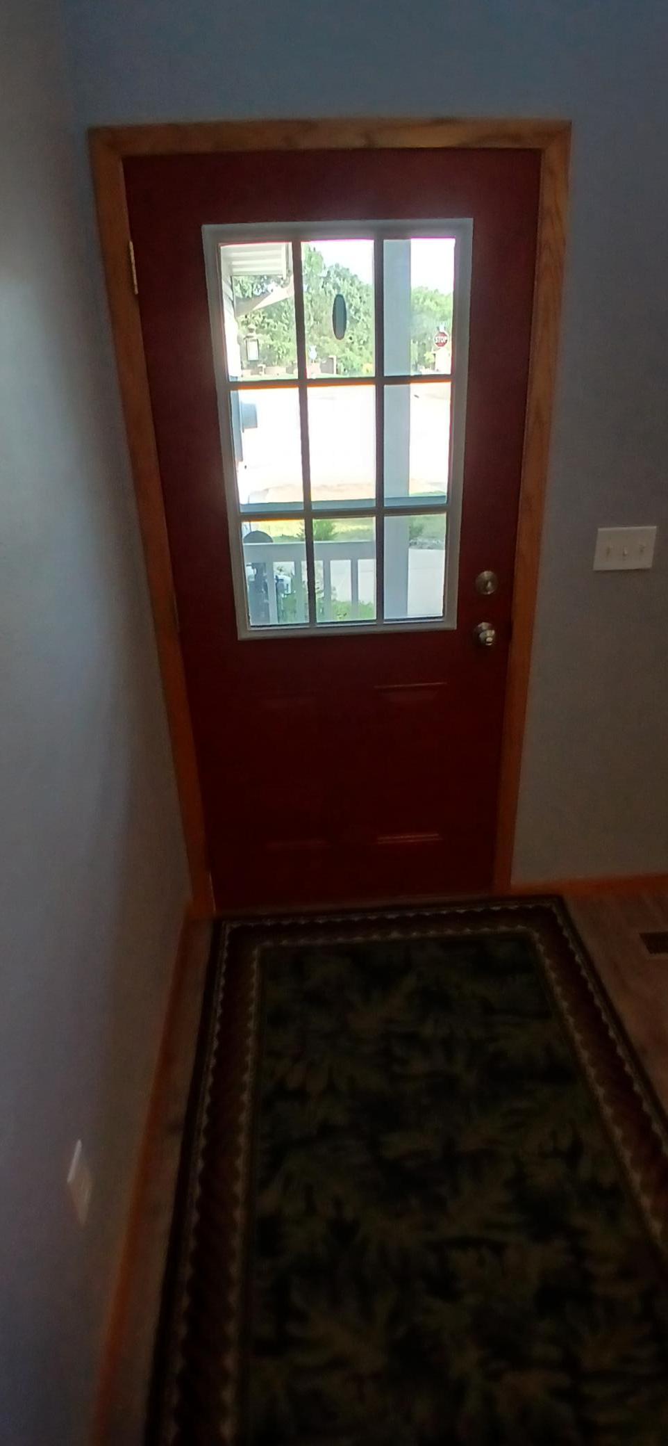 1685 33rd Circle S Property Photo 3