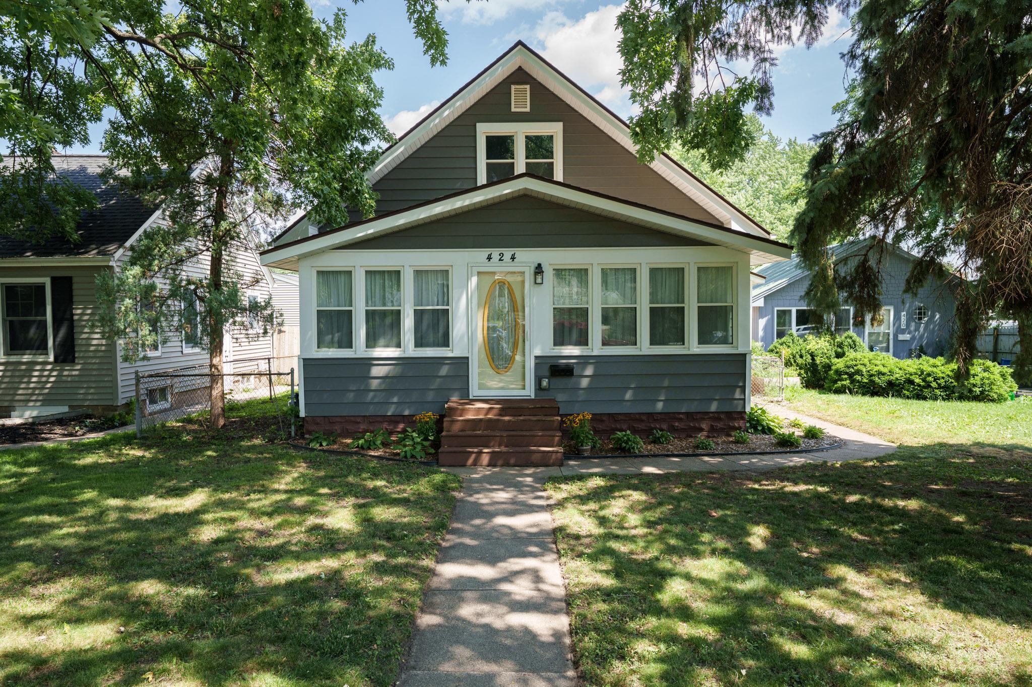 424 16th Avenue N Property Photo 1