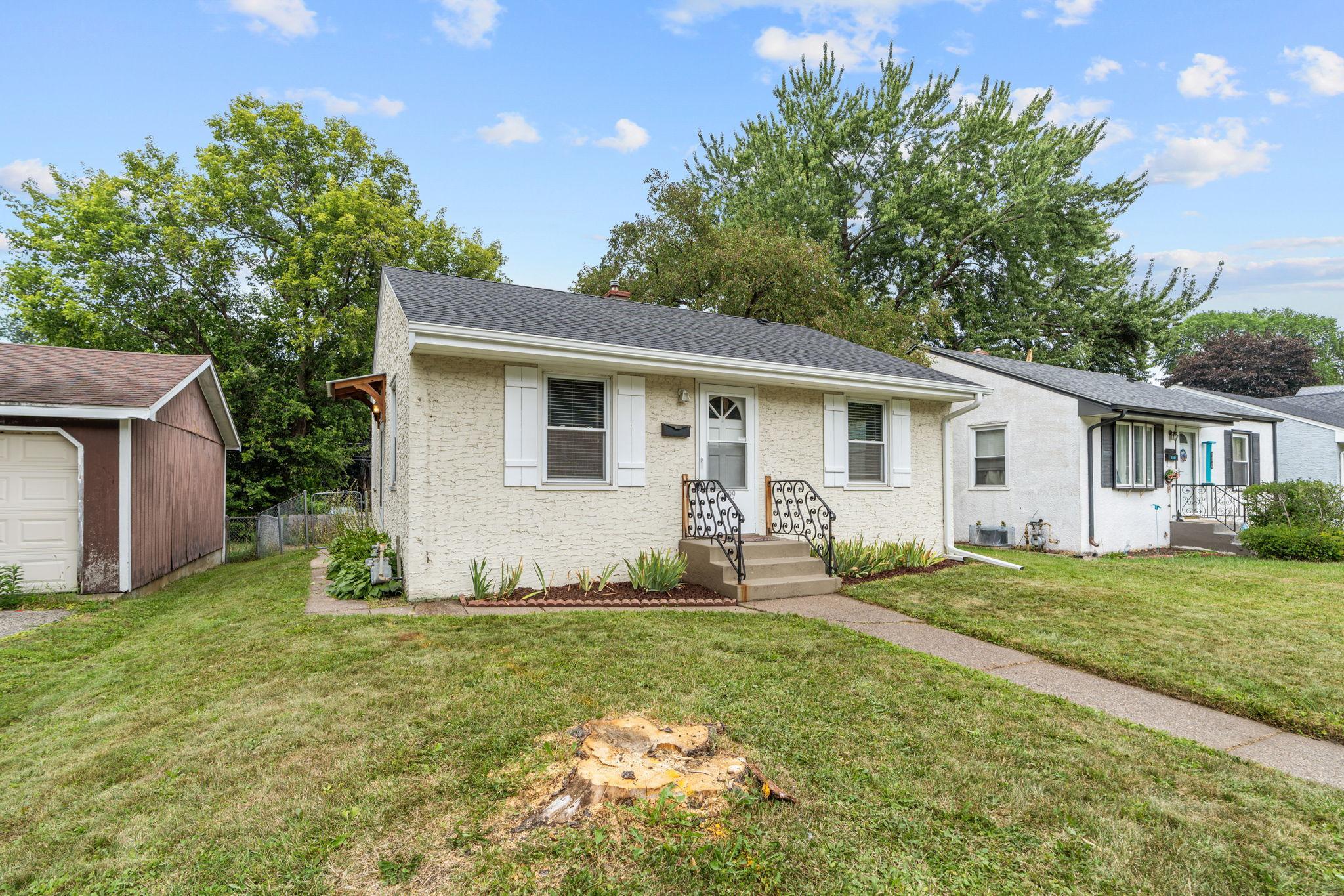 2099 Minnehaha Avenue E Property Photo 3