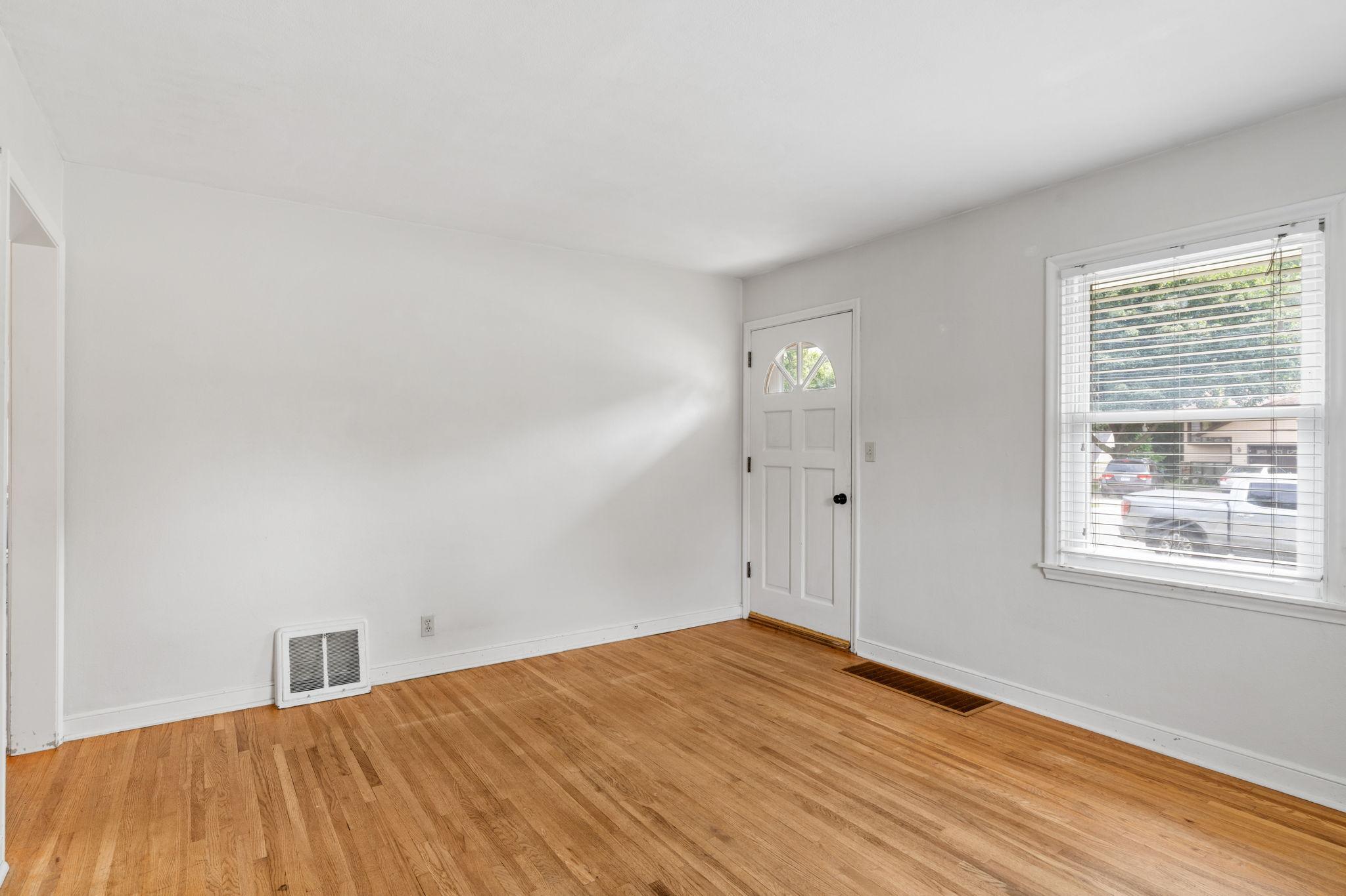 2099 Minnehaha Avenue E Property Photo 4