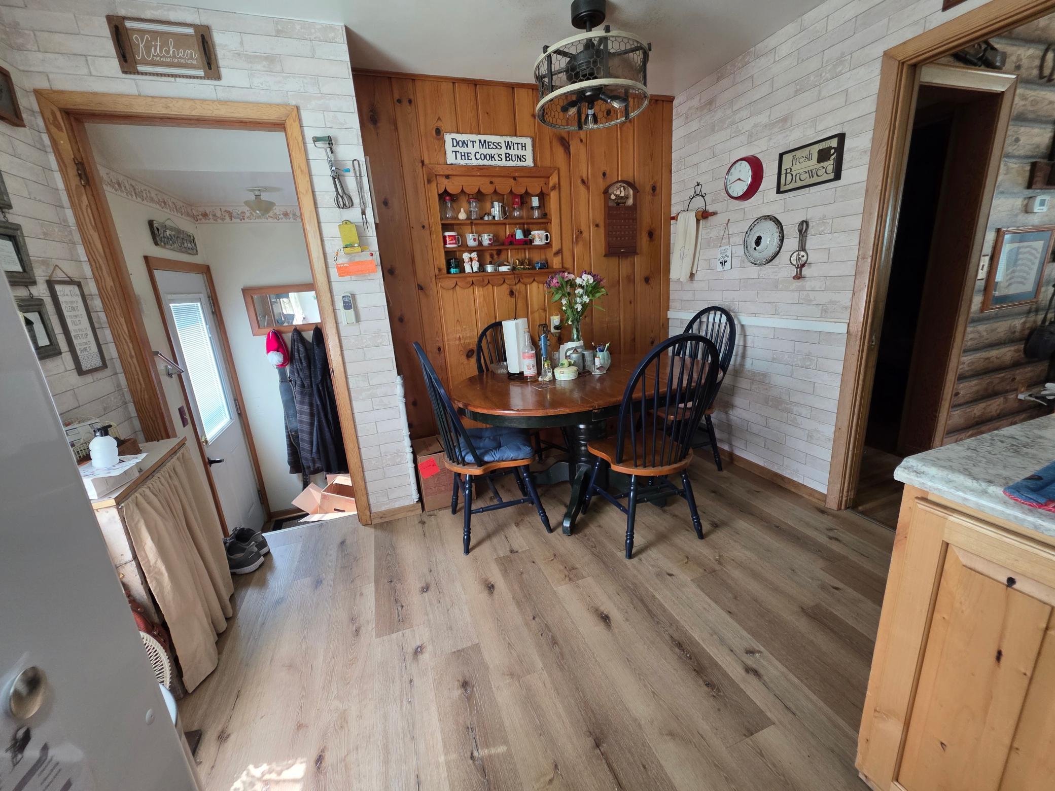 206 Pine Avenue N Property Photo 5