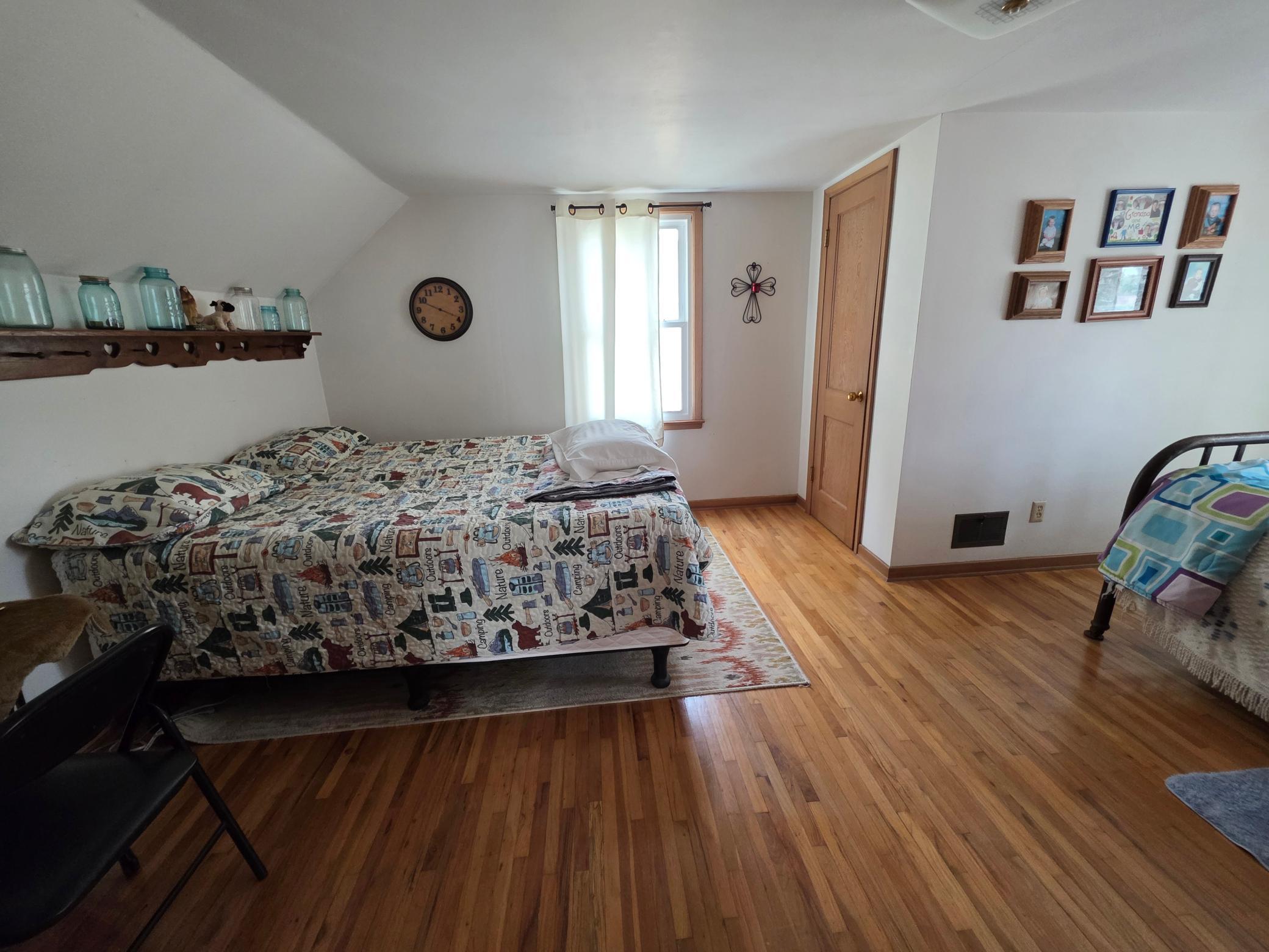 206 Pine Avenue N Property Photo 10