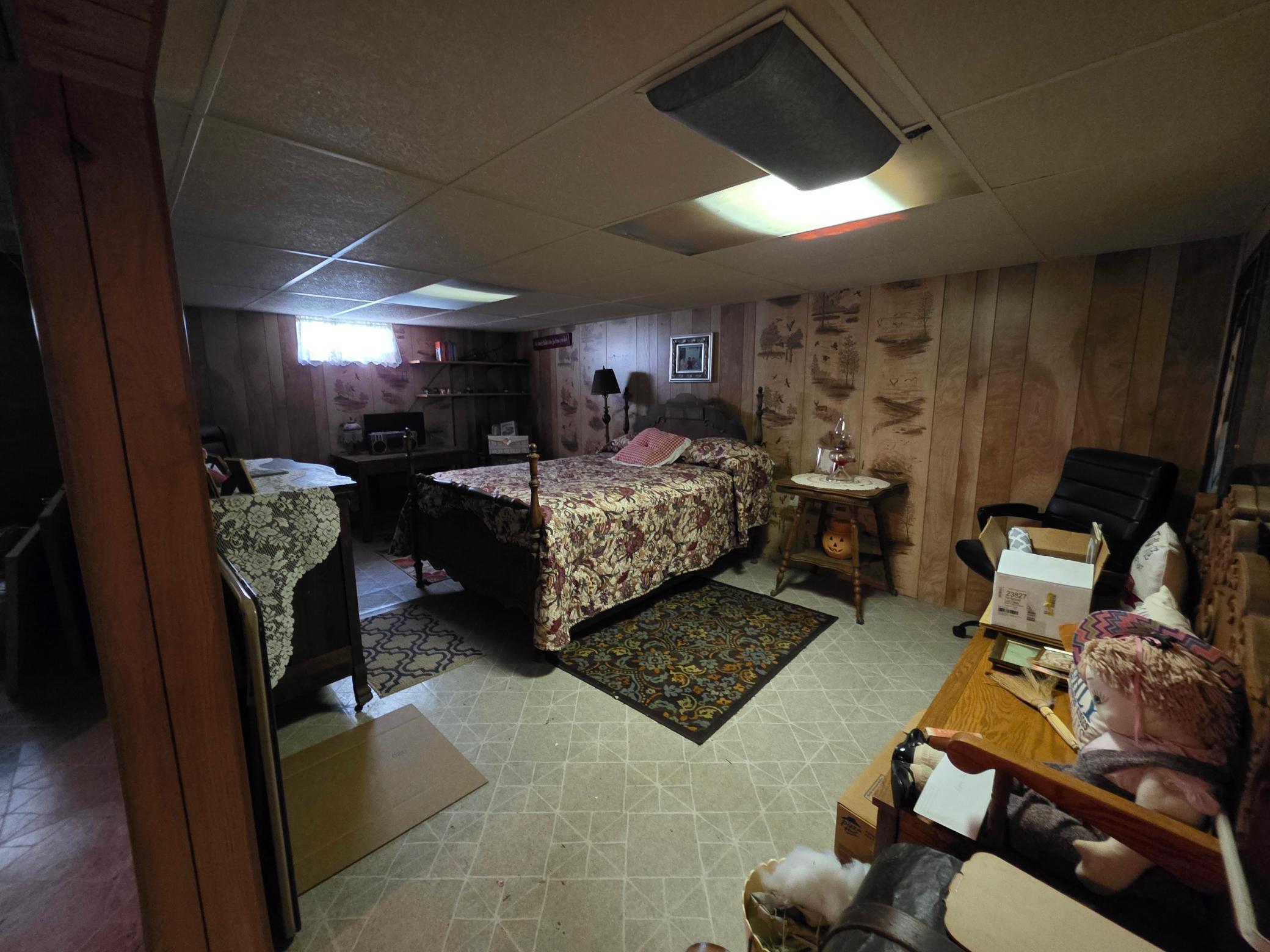 206 Pine Avenue N Property Photo 13