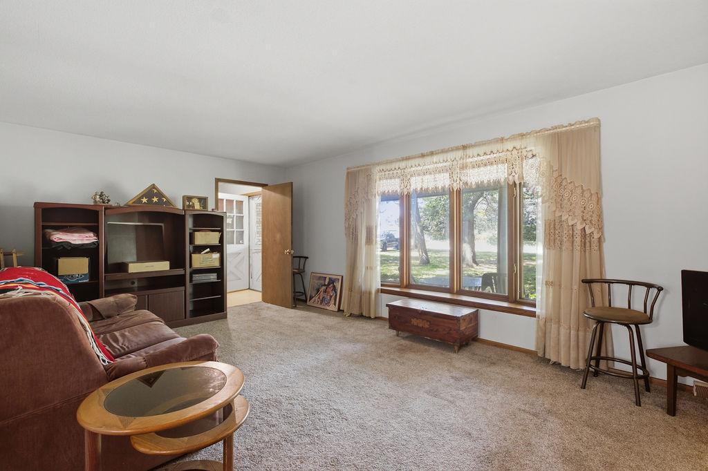 2814 Crosstown Boulevard Ne Property Photo 7