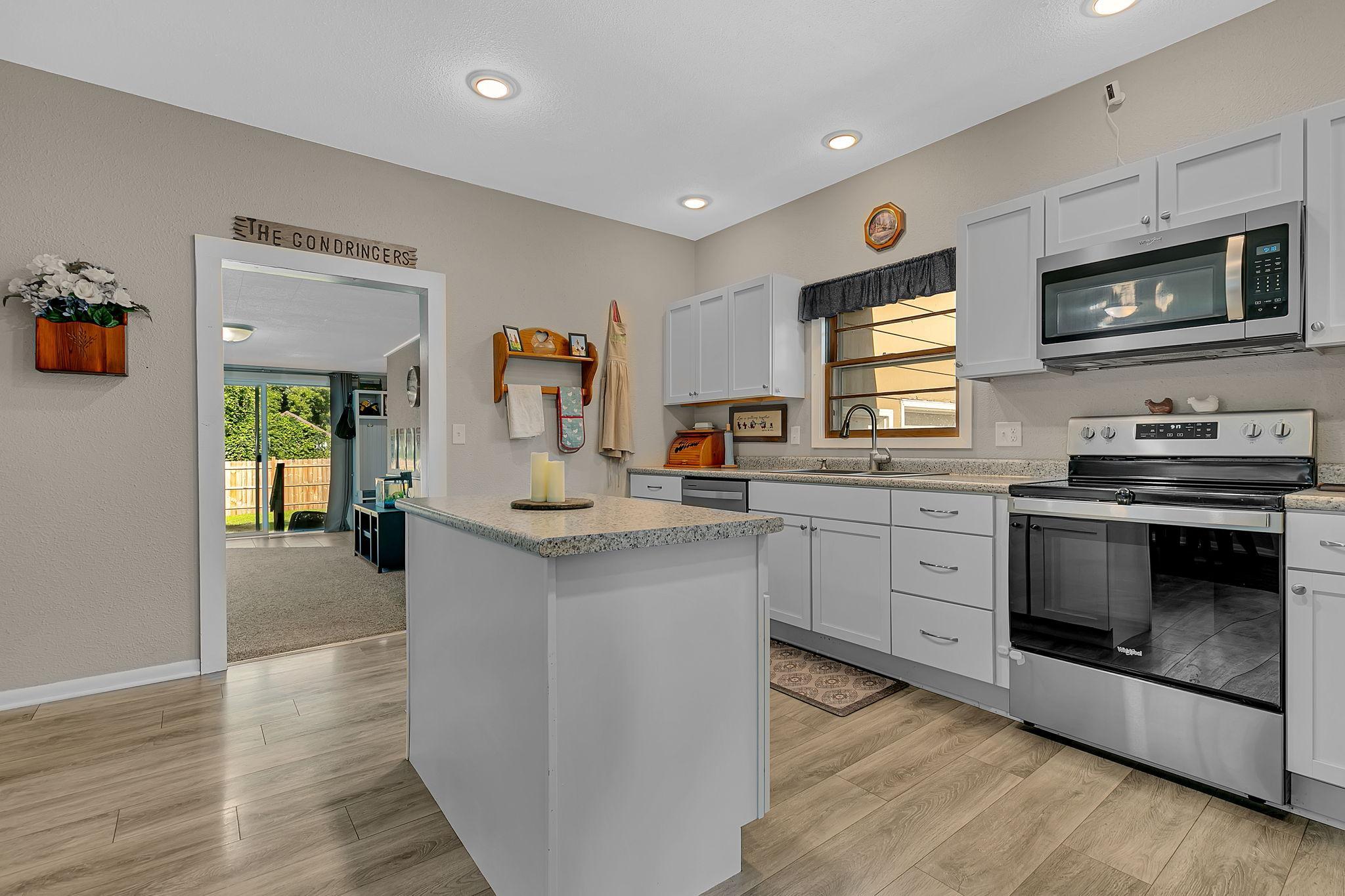 420 S 8th Street Property Photo 3