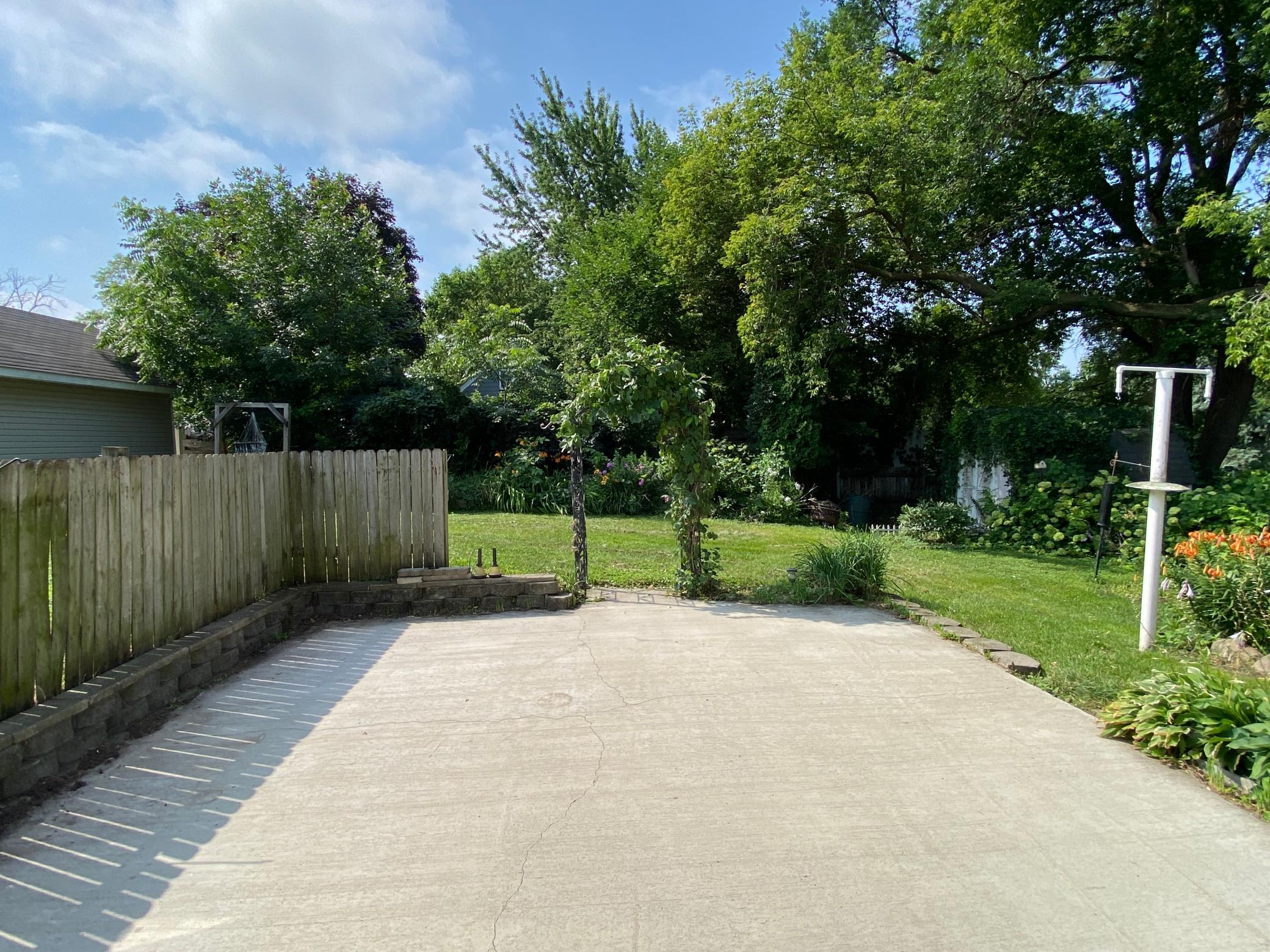 919 Abbott Street Property Photo 4