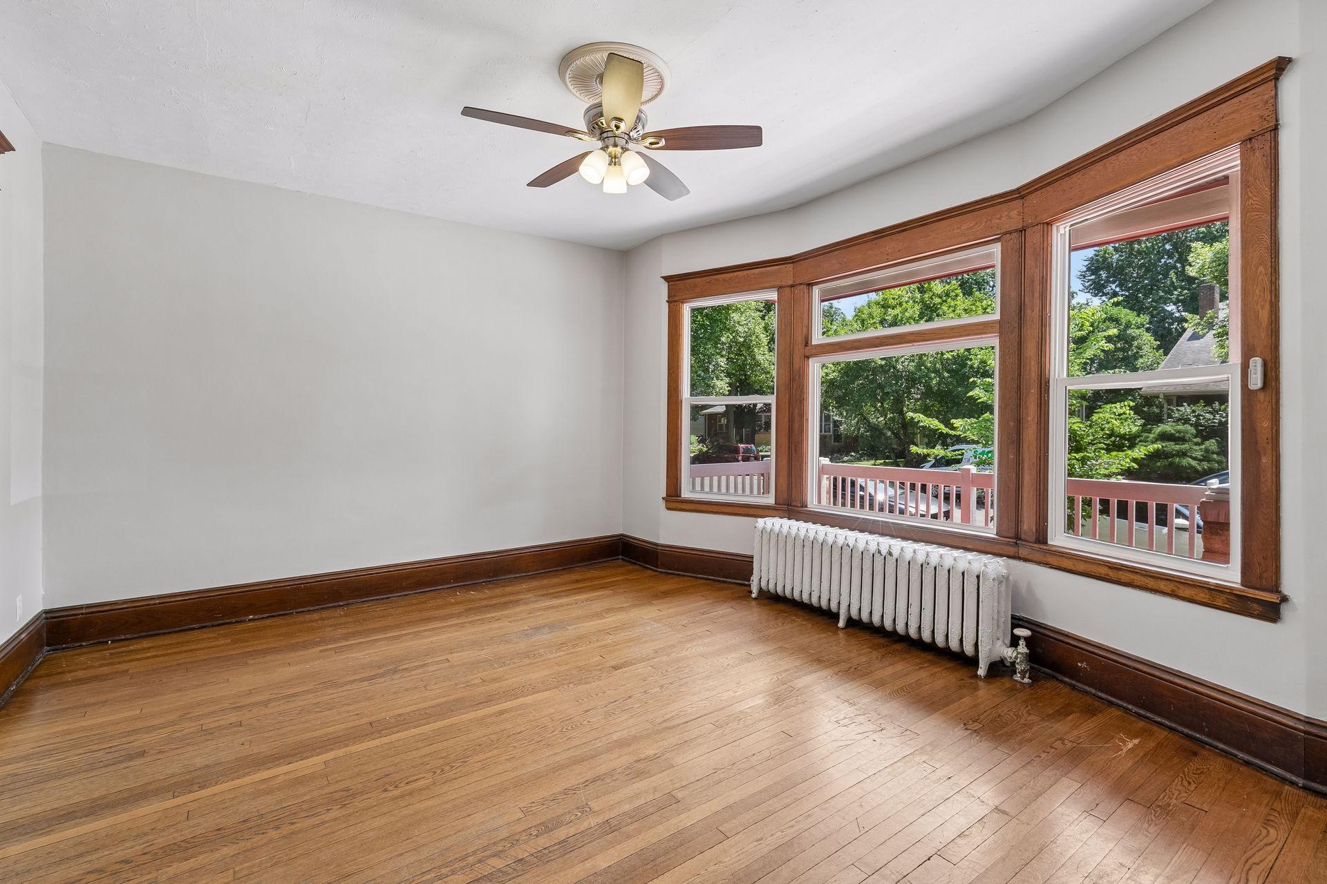 1083 Hague Avenue Property Photo 4