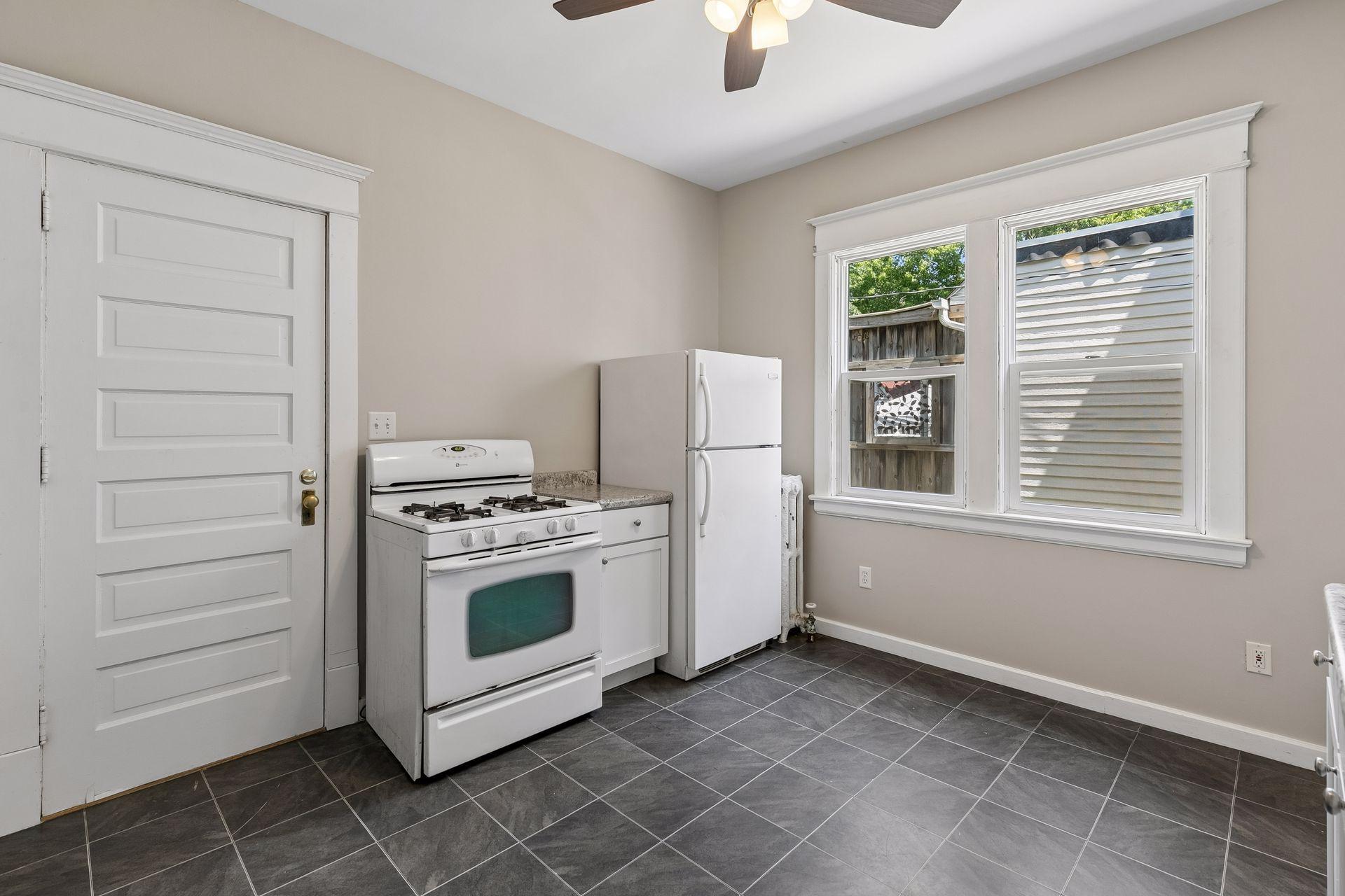 1083 Hague Avenue Property Photo 37