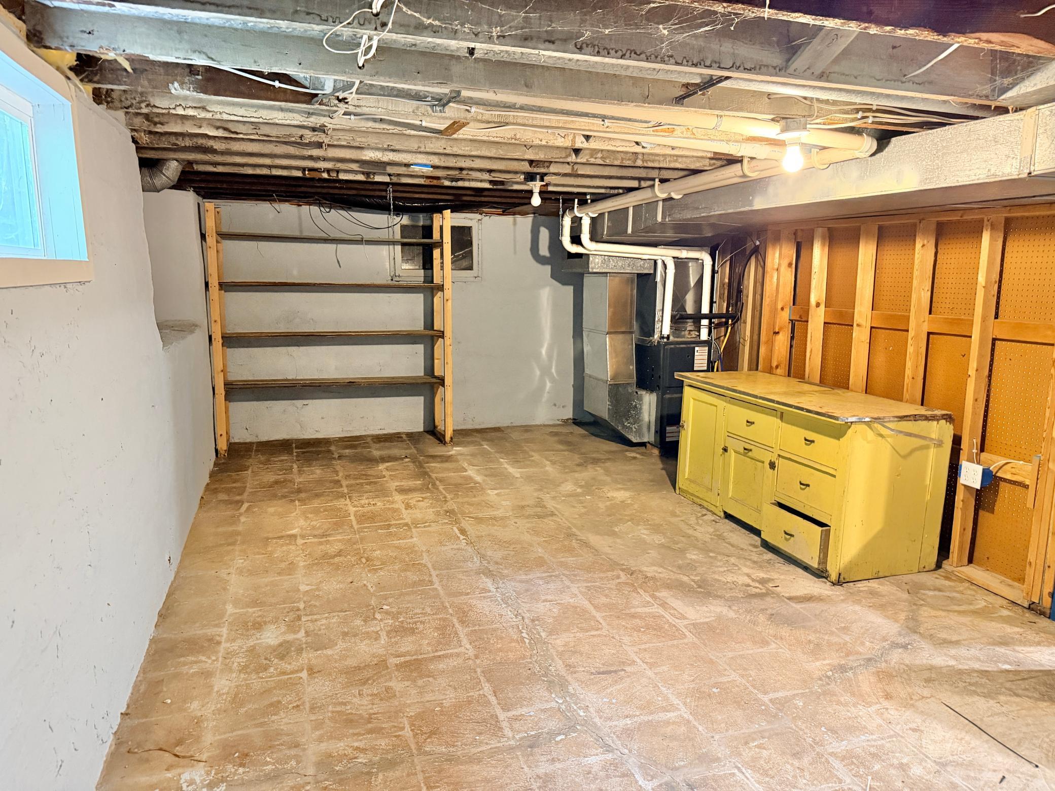 415 E 4th Street Property Photo 48