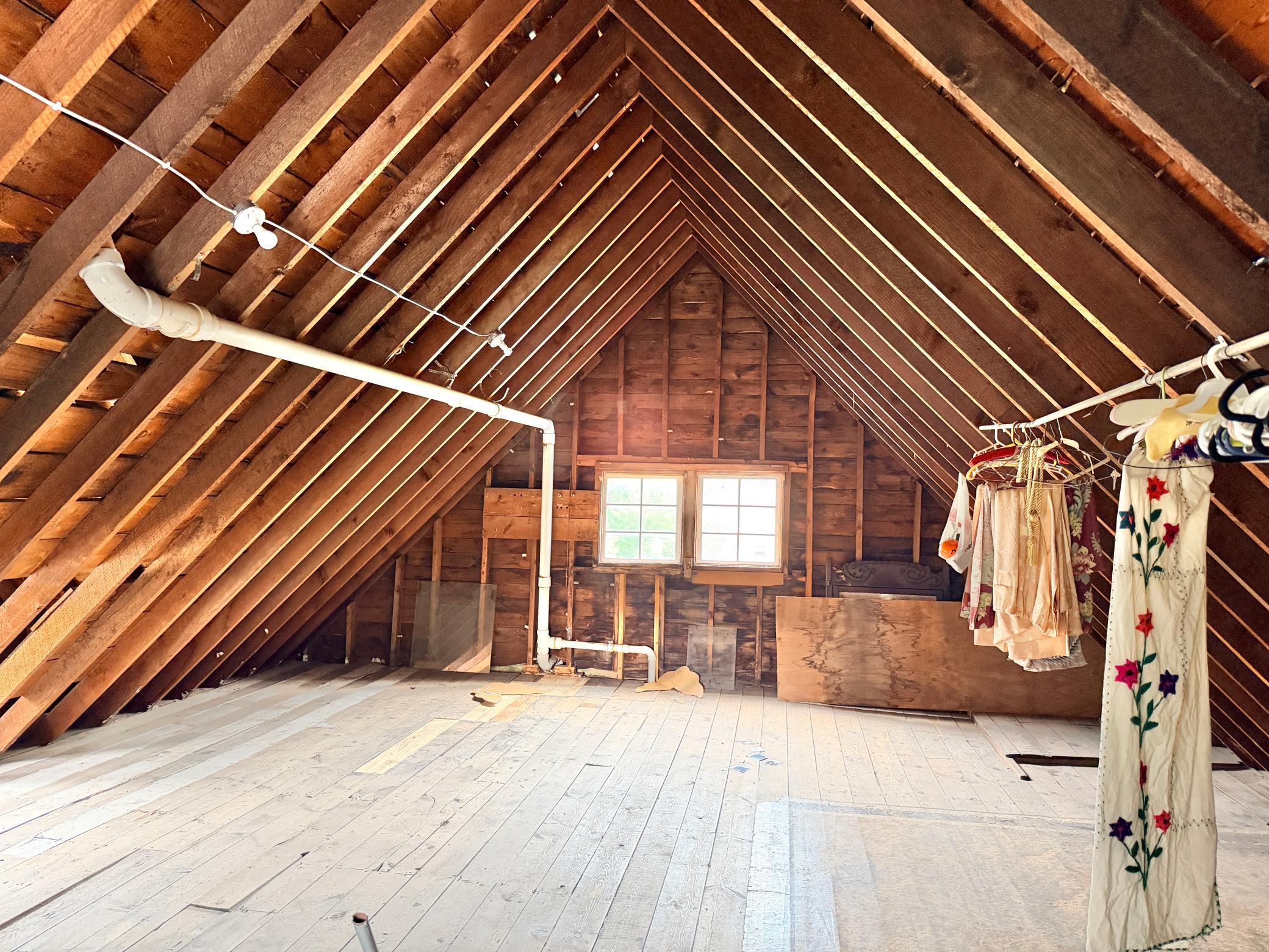 415 E 4th Street Property Photo 53