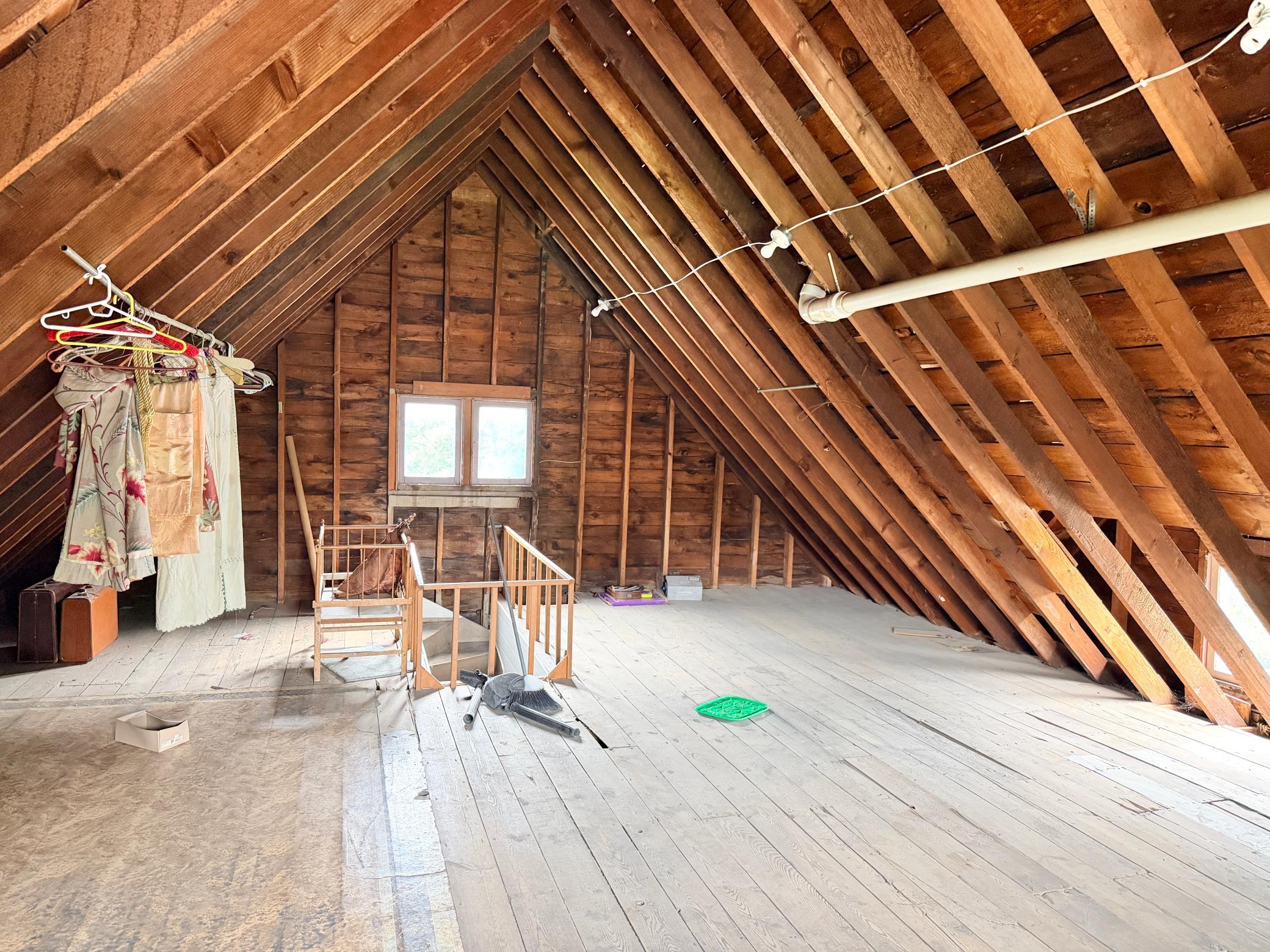 415 E 4th Street Property Photo 54