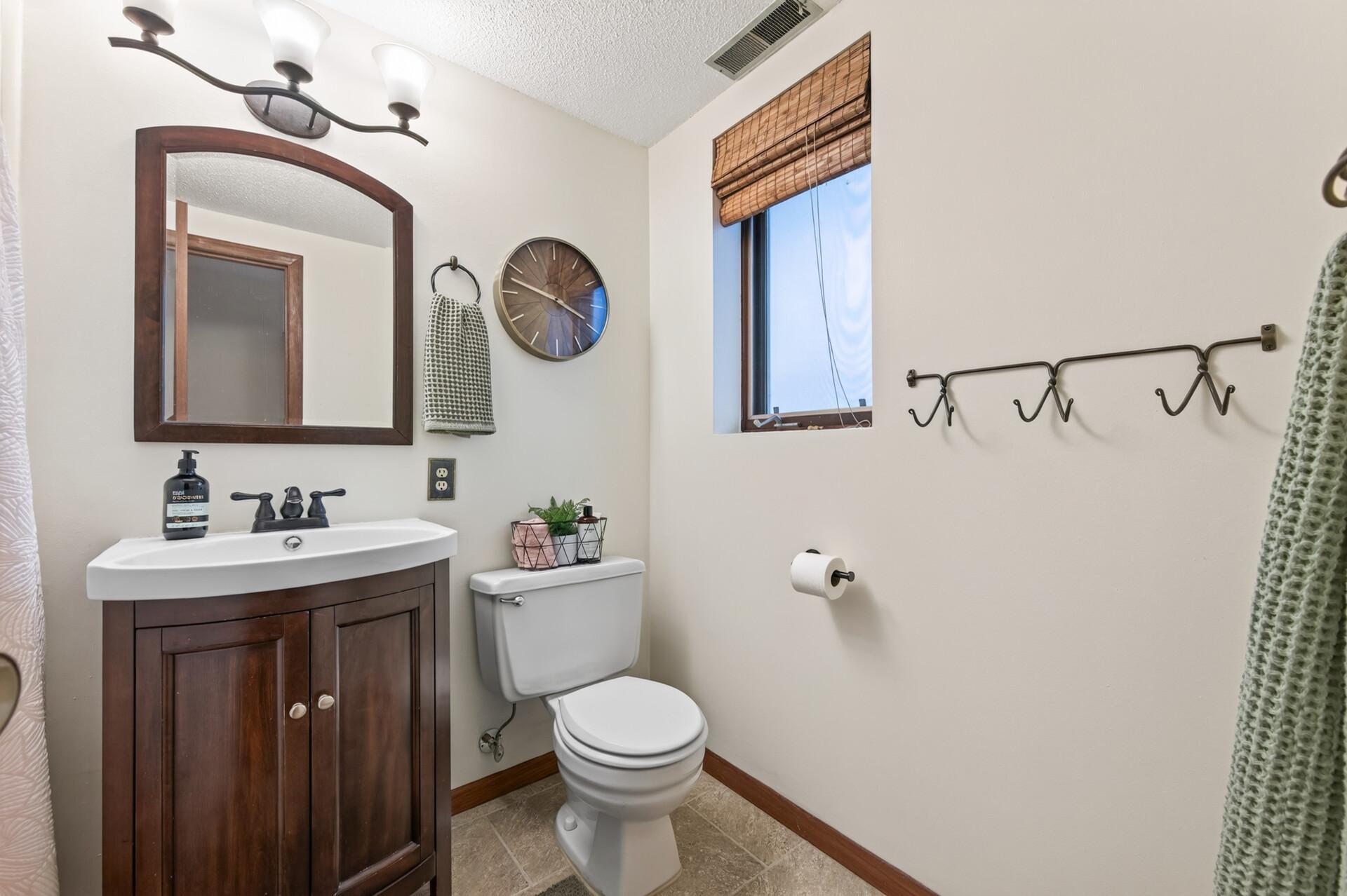 408-410 Cardigan Road Property Photo 19
