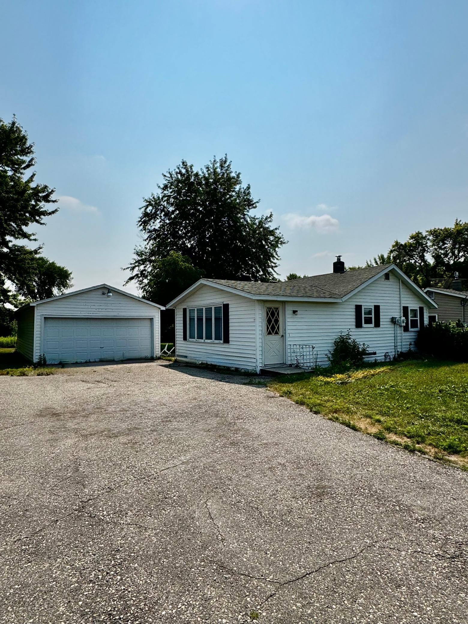 2210 Us Highway 59 Property Photo 1