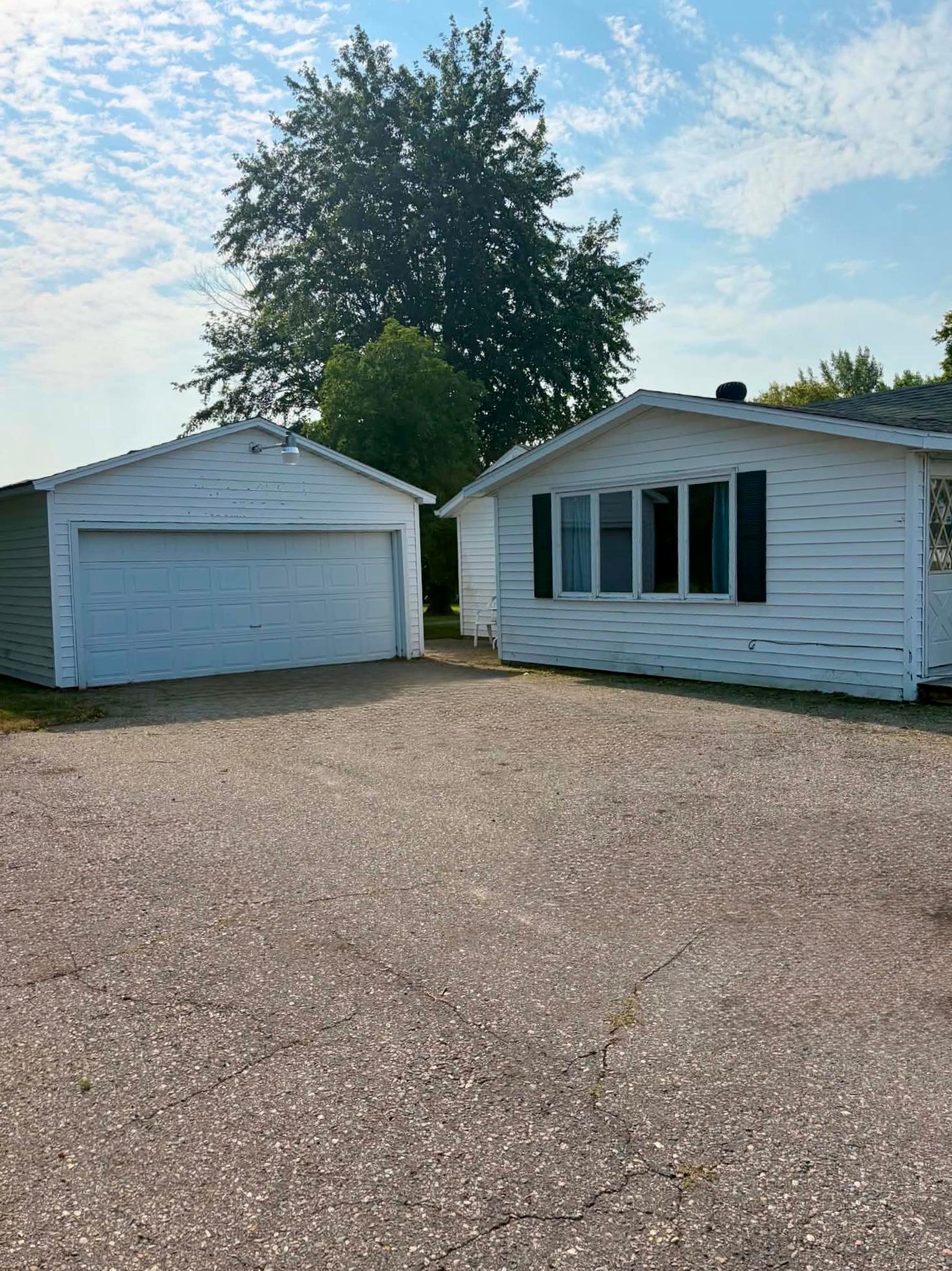 2210 Us Highway 59 Property Photo 2