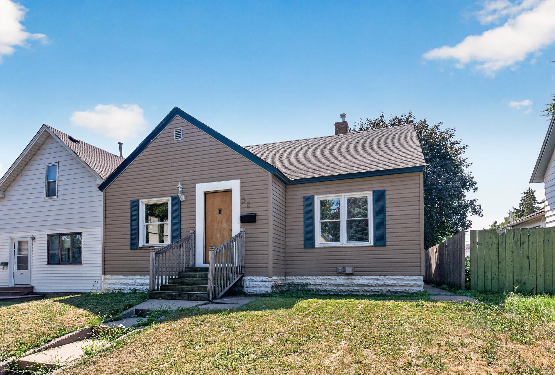 32 Maryland Avenue E Property Photo 1