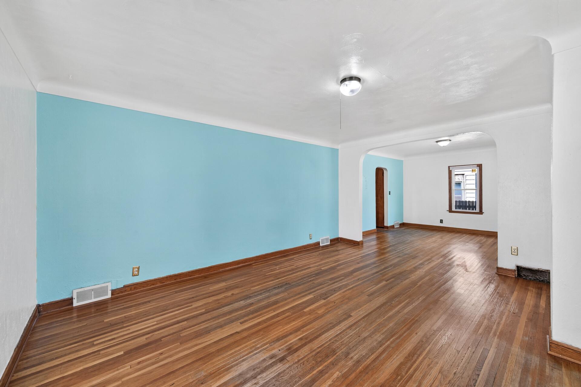 32 Maryland Avenue E Property Photo 13
