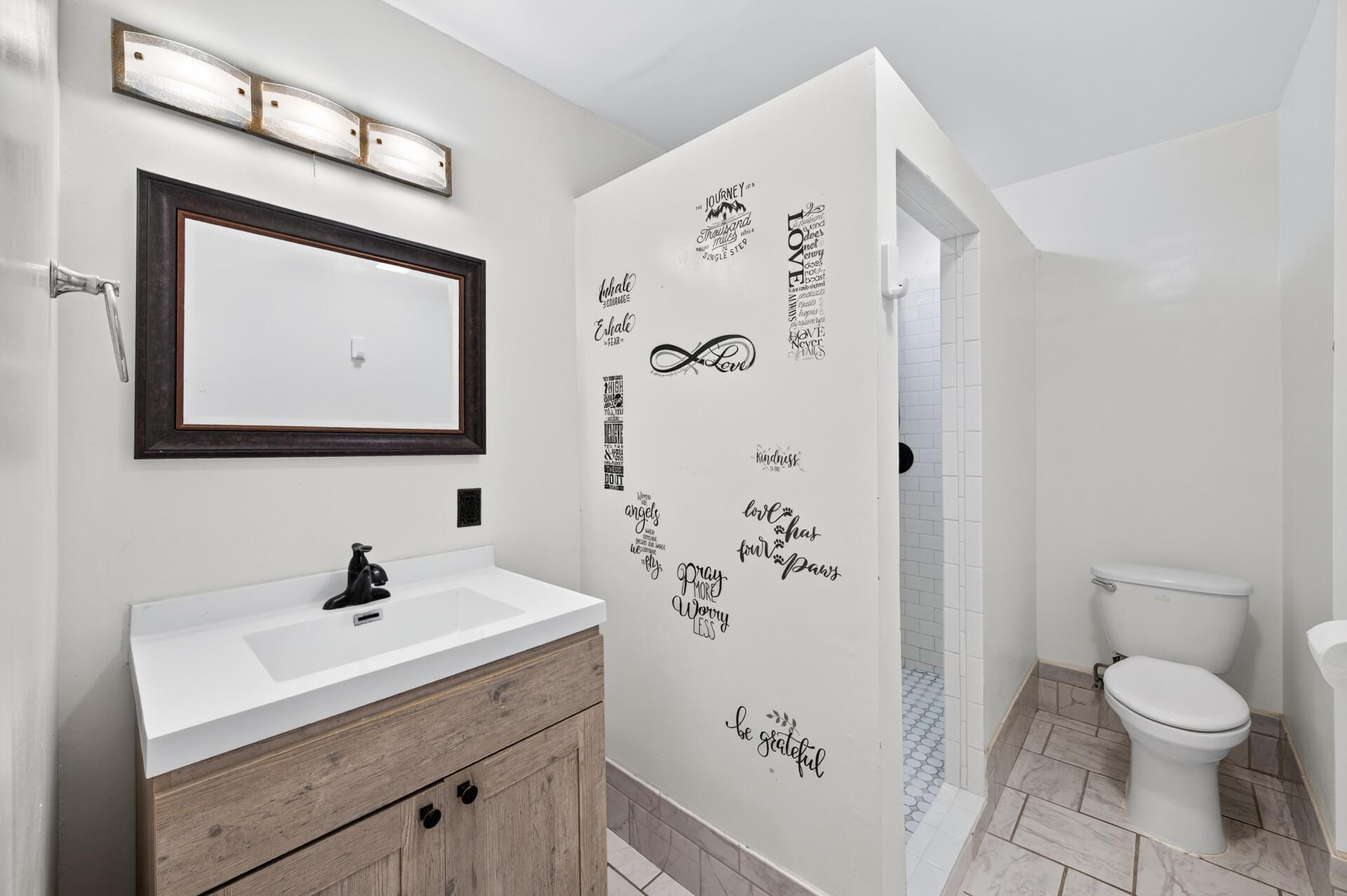32 Maryland Avenue E Property Photo 21