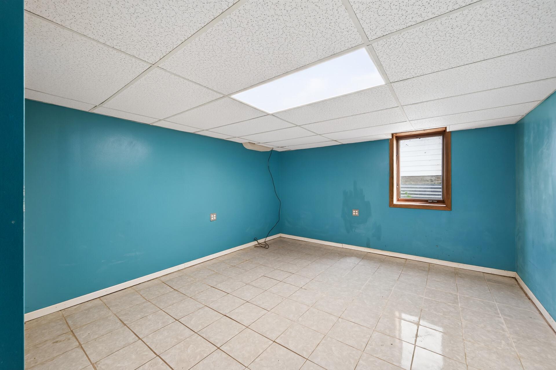 32 Maryland Avenue E Property Photo 29