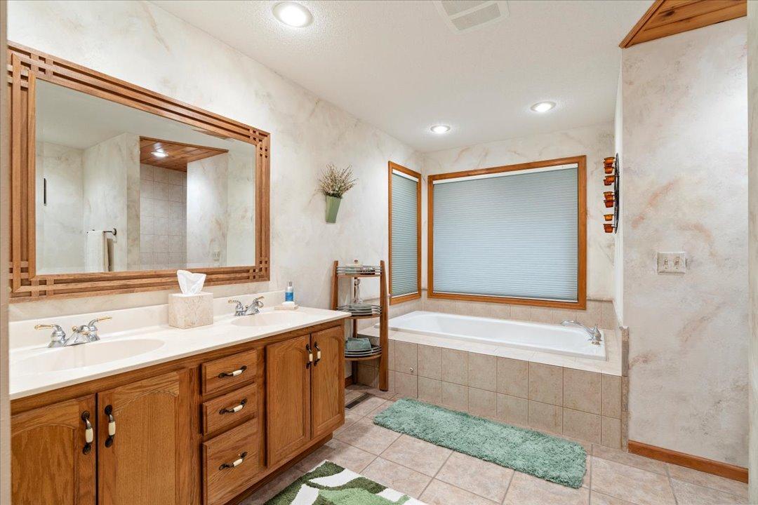 49760 202nd Place Property Photo 23