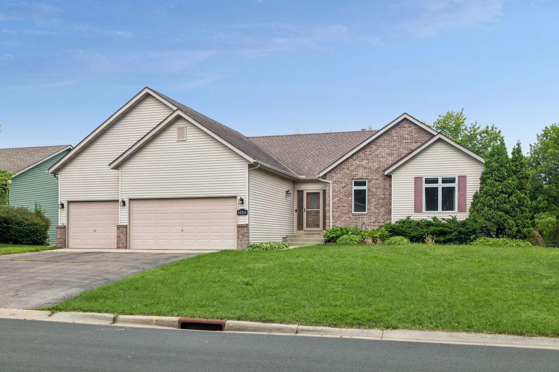 14314 Robin Road NE