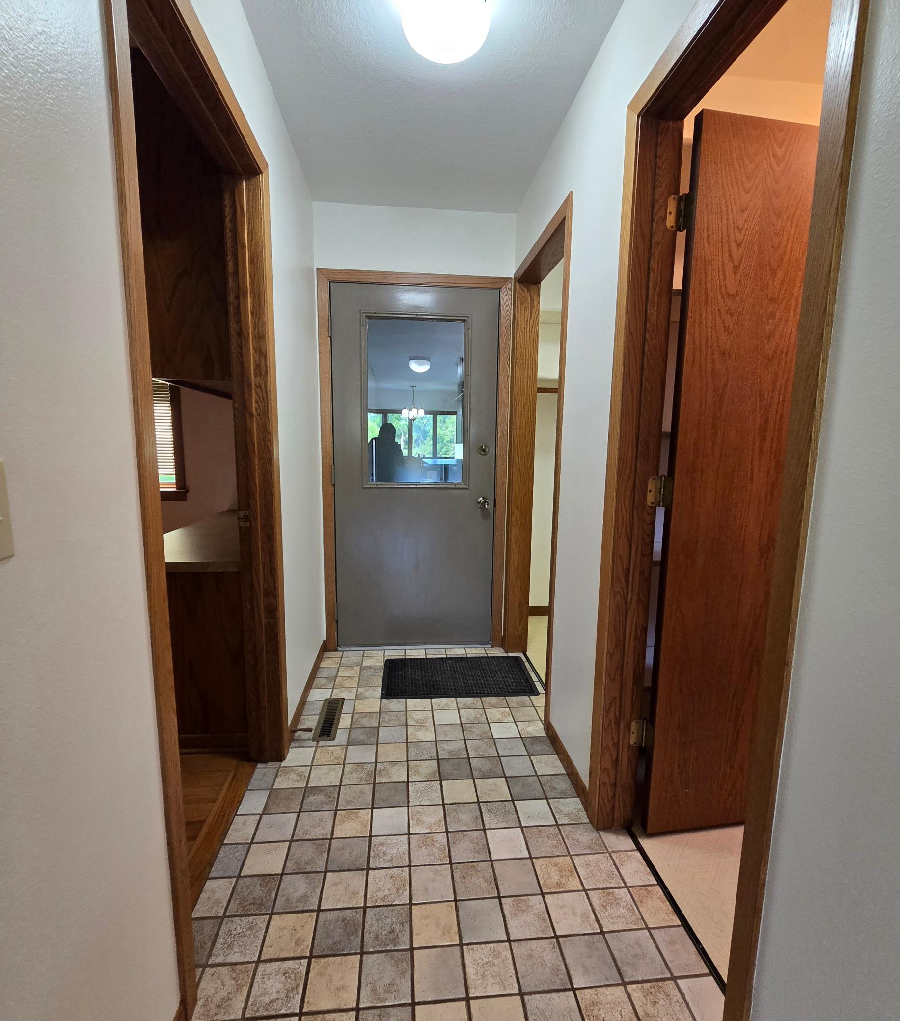 18123 Deer Road Property Photo 21