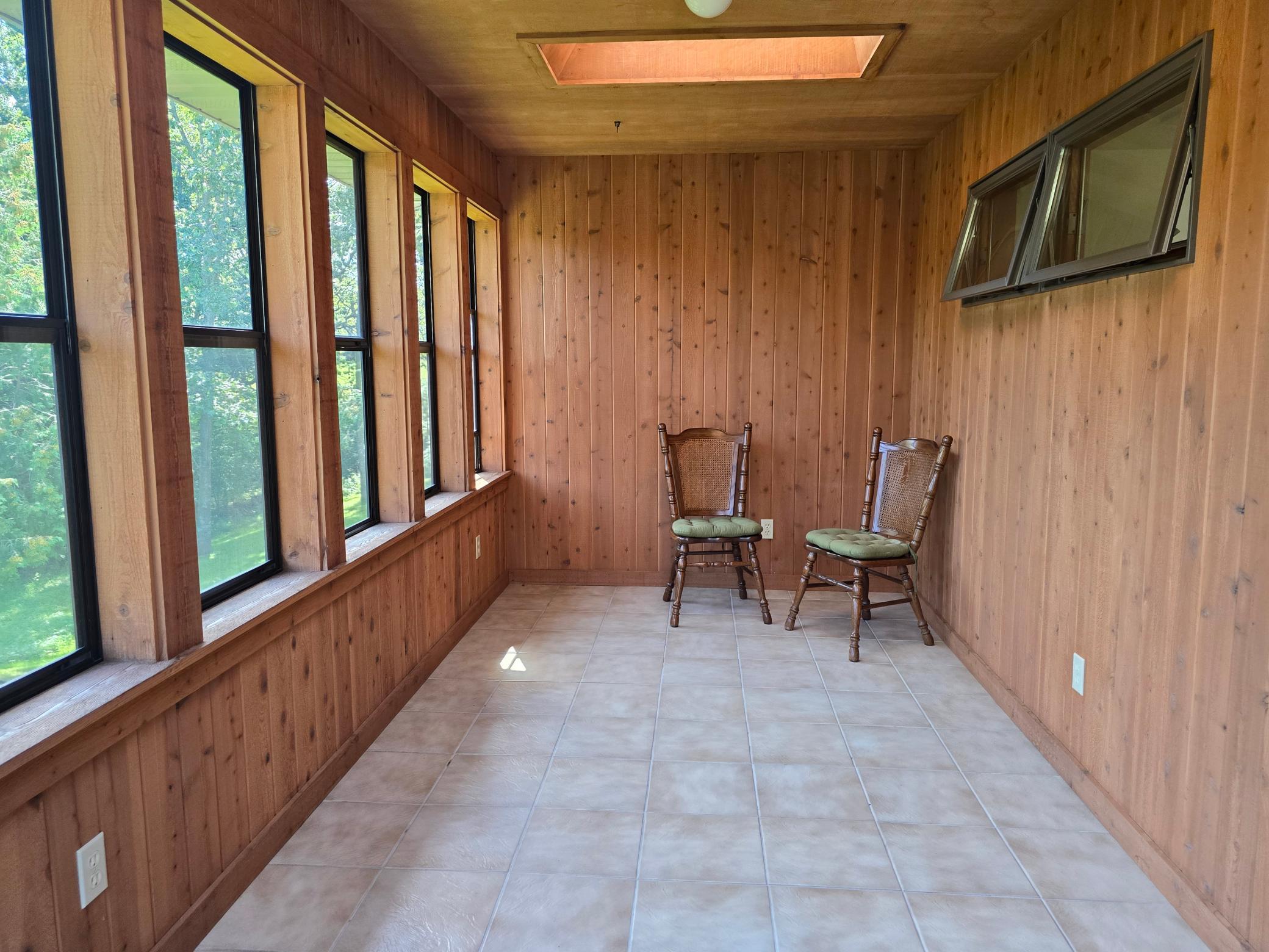 18123 Deer Road Property Photo 21