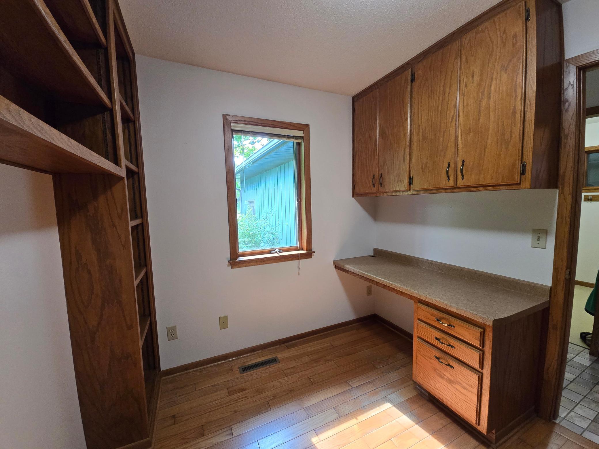 18123 Deer Road Property Photo 22