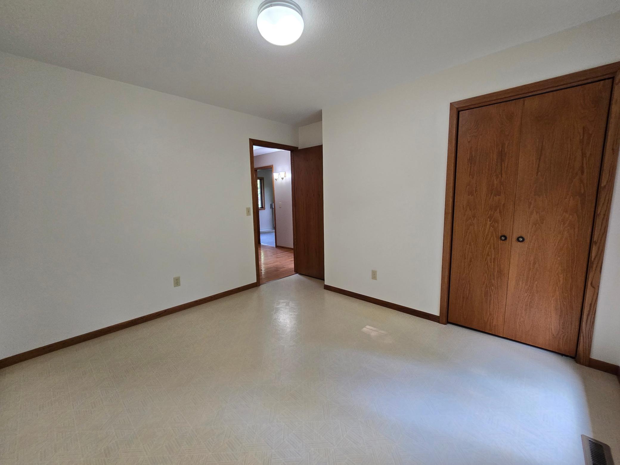 18123 Deer Road Property Photo 33